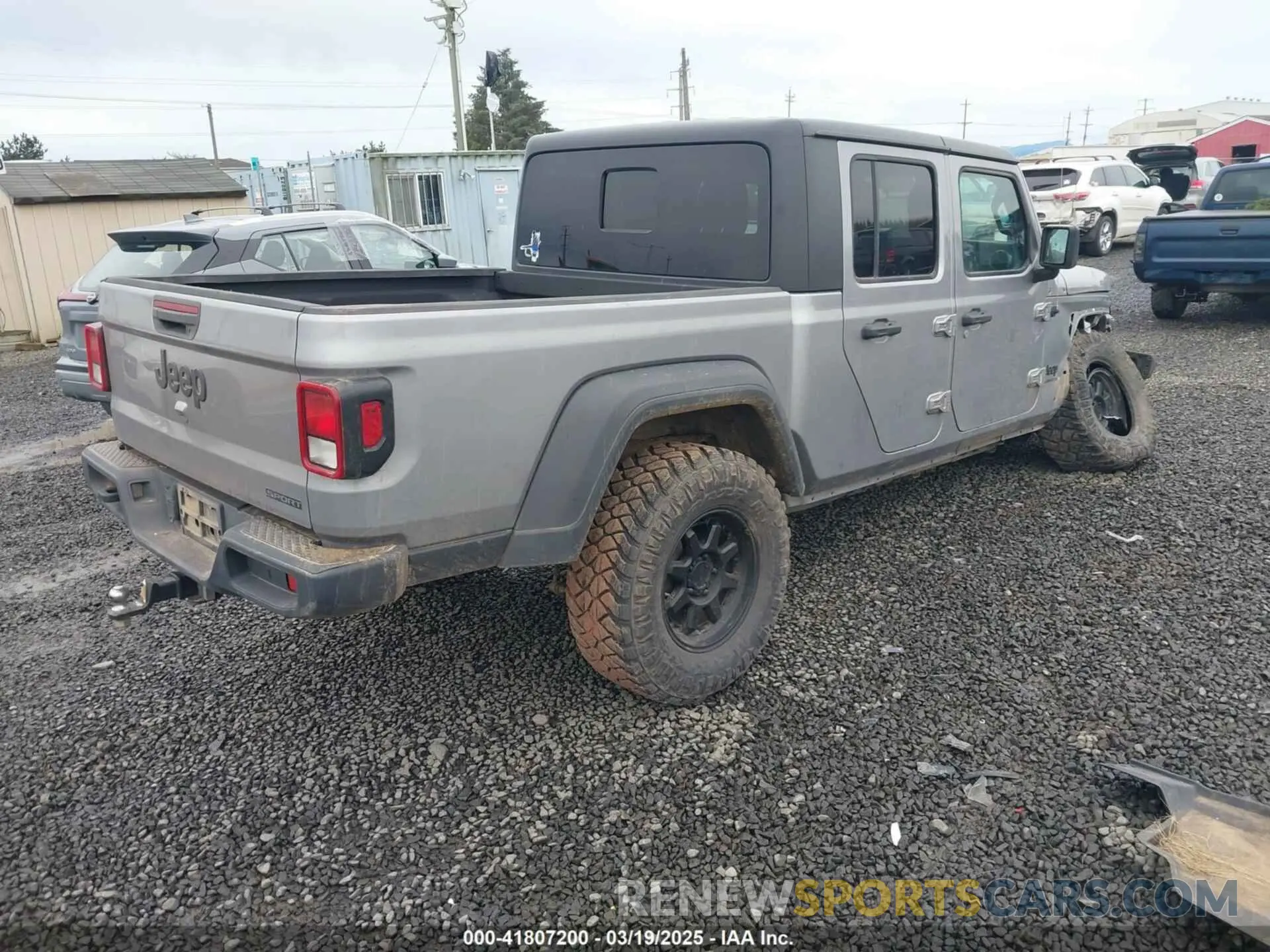 4 Photograph of a damaged car 1C6HJTAG8LL130311 JEEP GLADIATOR 2020