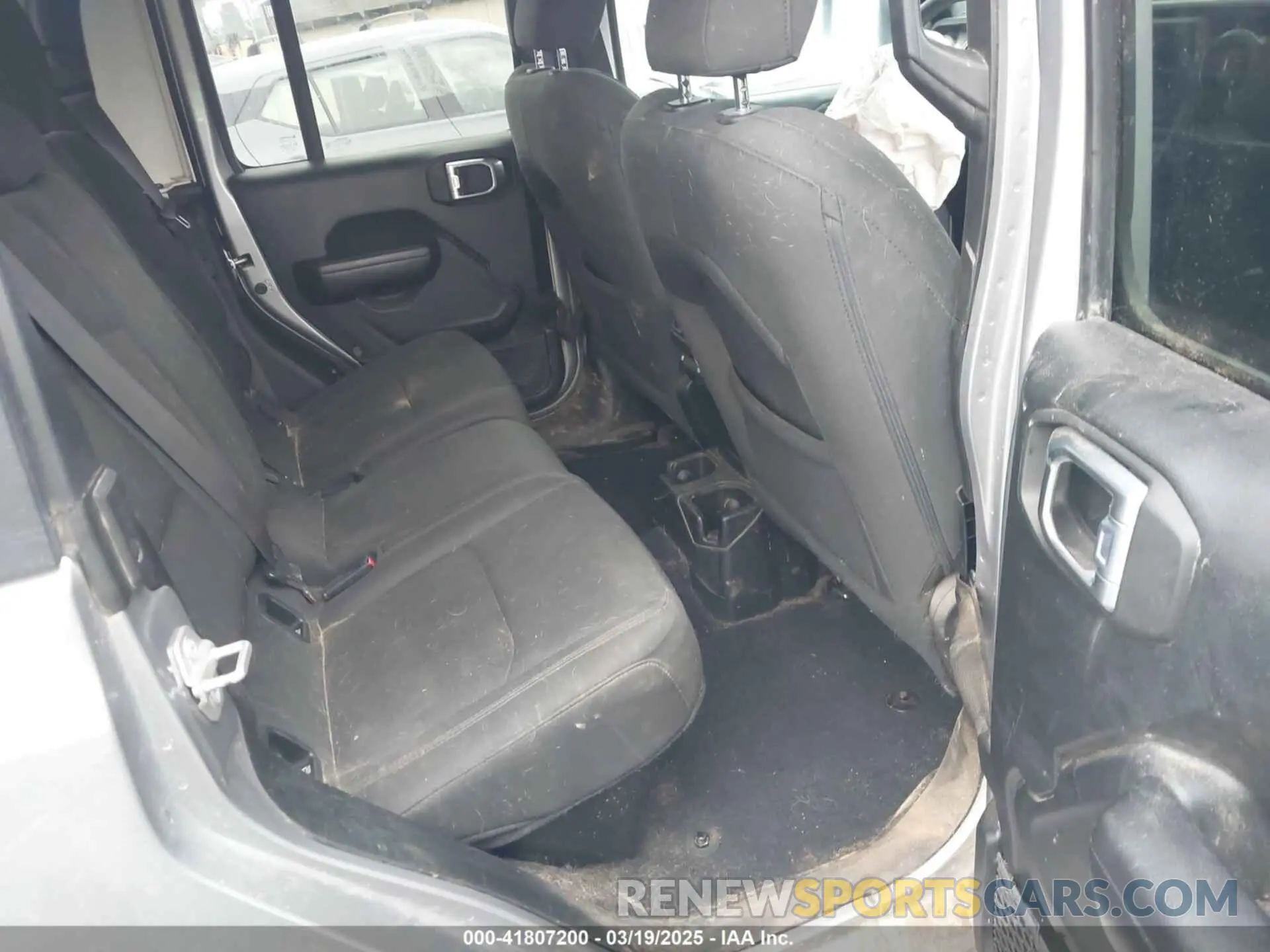 8 Photograph of a damaged car 1C6HJTAG8LL130311 JEEP GLADIATOR 2020