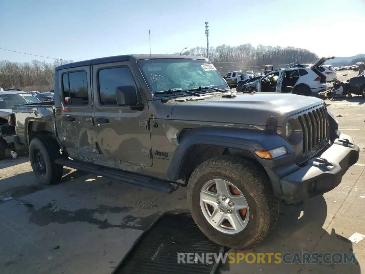 4 Photograph of a damaged car 1C6HJTAG8LL177144 JEEP GLADIATOR 2020