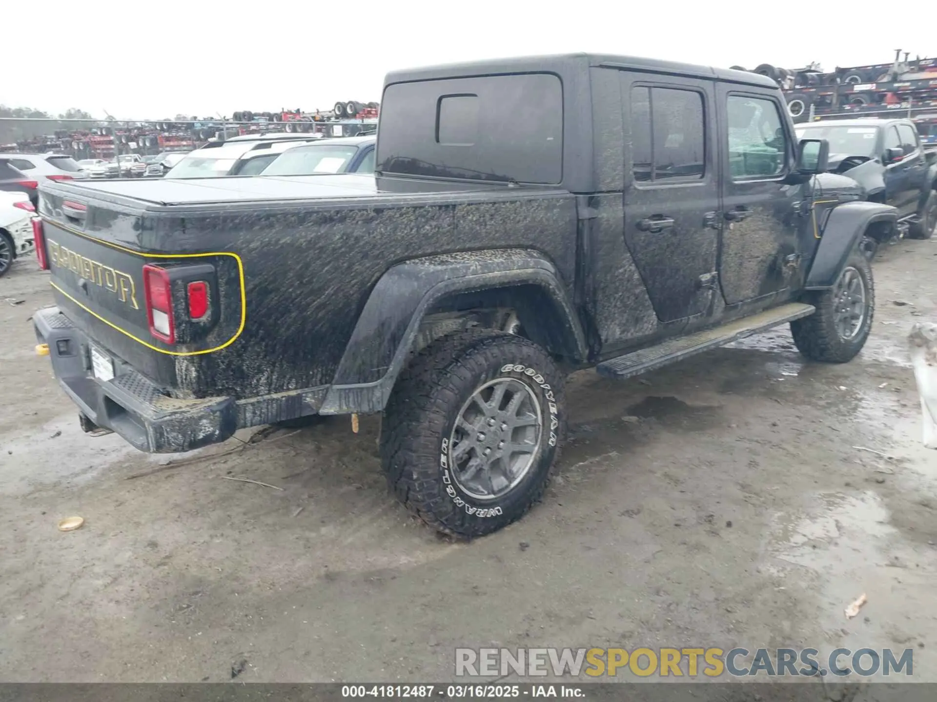 4 Photograph of a damaged car 1C6HJTAG8LL180092 JEEP GLADIATOR 2020
