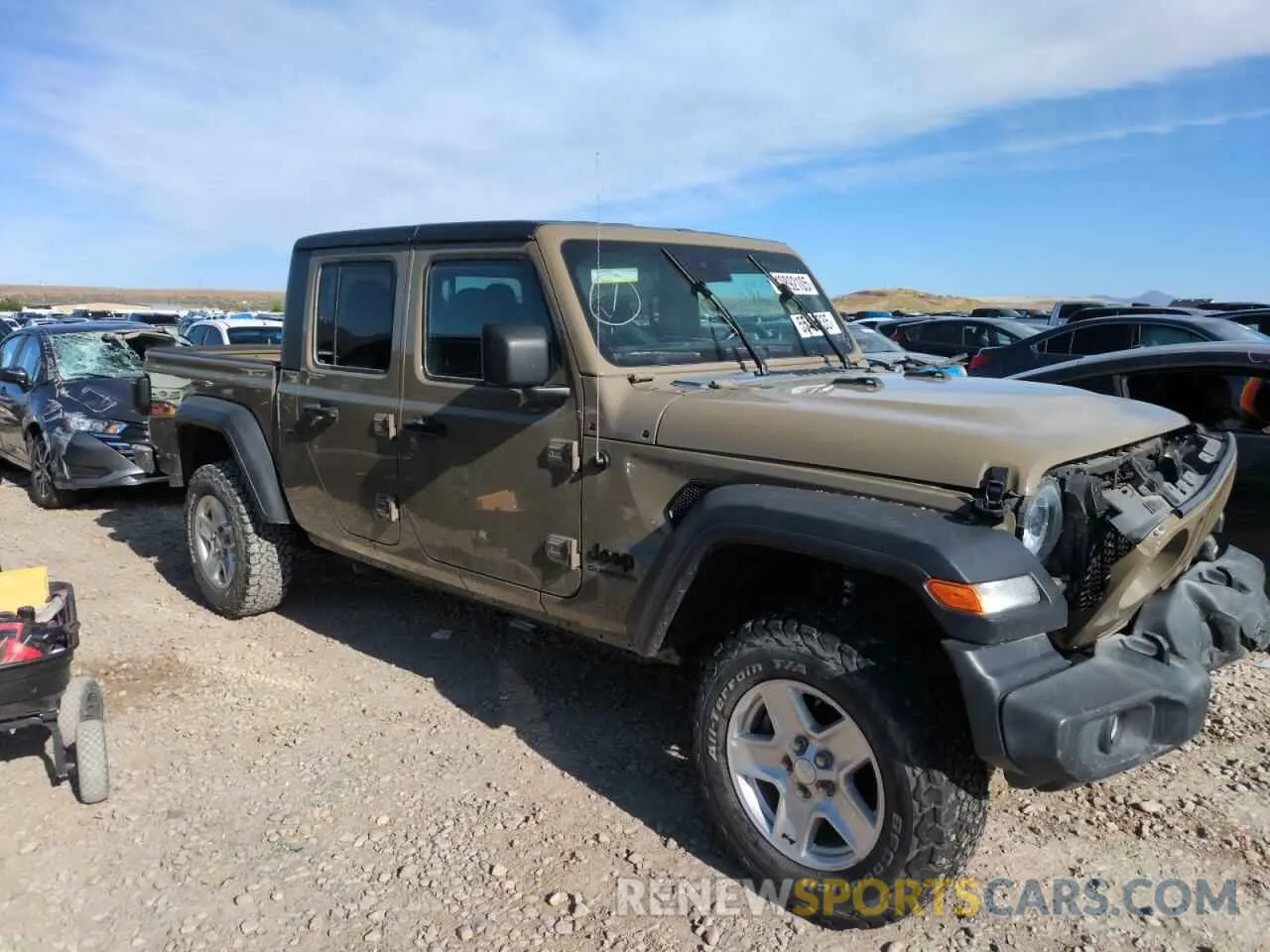 4 Photograph of a damaged car 1C6HJTAG8LL191352 JEEP GLADIATOR 2020