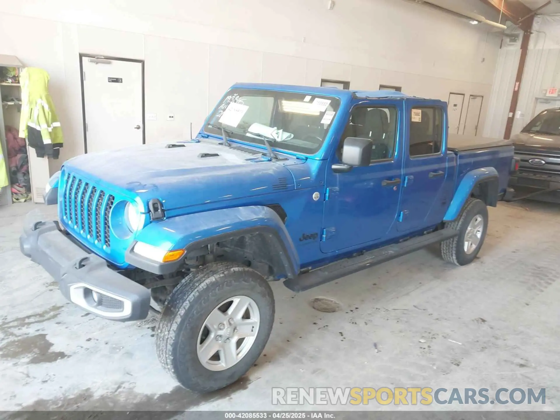 2 Photograph of a damaged car 1C6HJTAG8LL193845 JEEP GLADIATOR 2020
