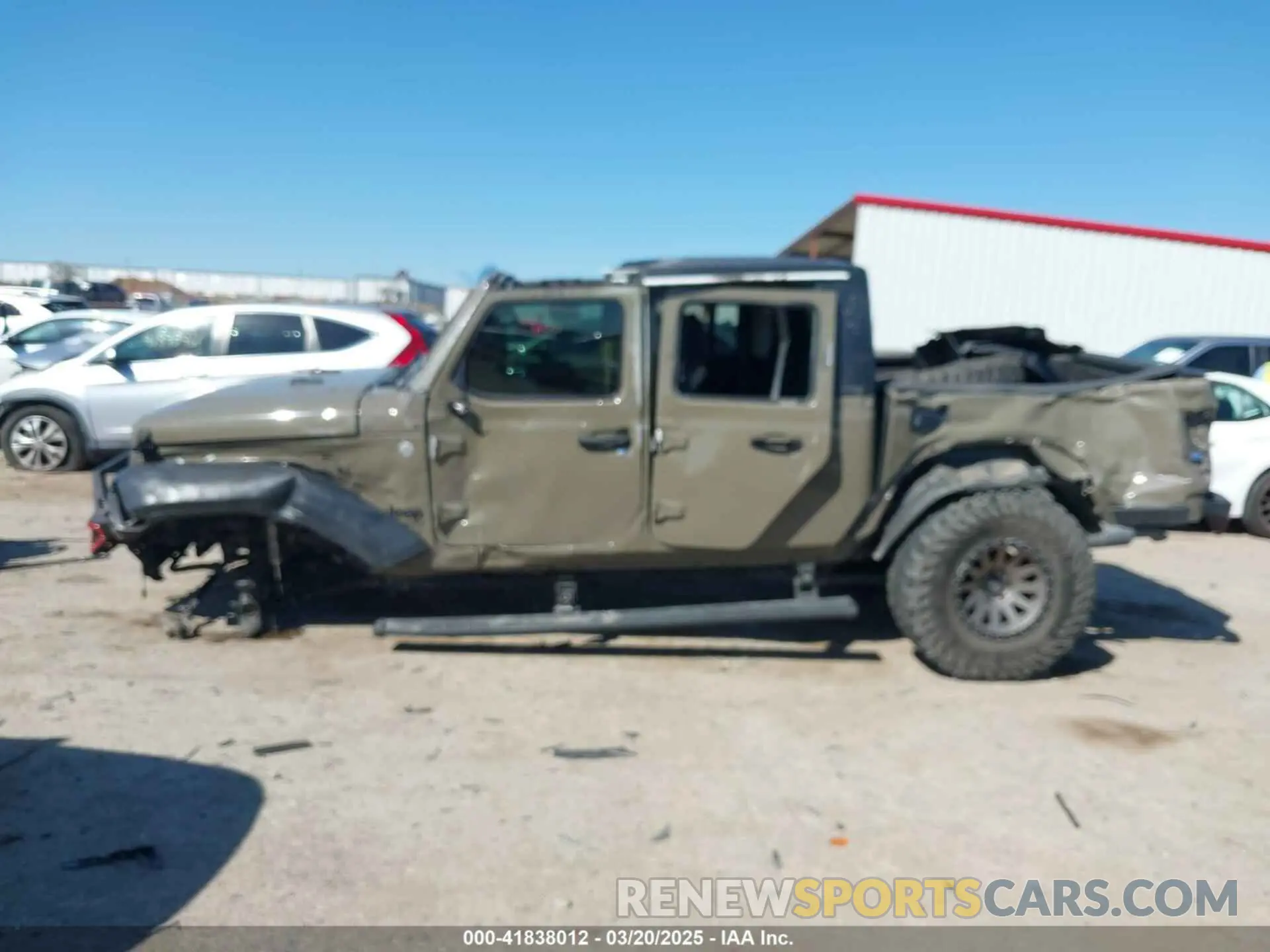 13 Photograph of a damaged car 1C6HJTAG8LL212135 JEEP GLADIATOR 2020