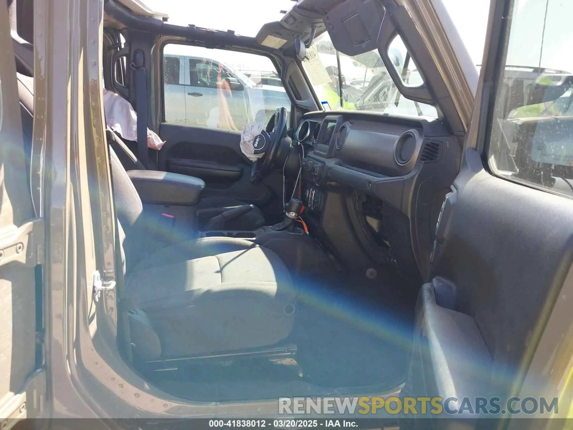 5 Photograph of a damaged car 1C6HJTAG8LL212135 JEEP GLADIATOR 2020