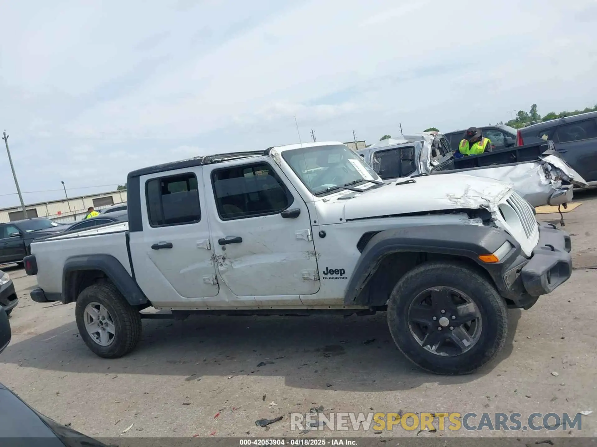 13 Photograph of a damaged car 1C6HJTAG9LL161535 JEEP GLADIATOR 2020