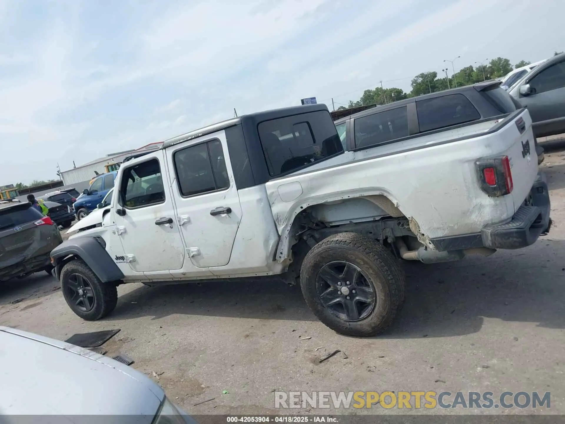 14 Photograph of a damaged car 1C6HJTAG9LL161535 JEEP GLADIATOR 2020