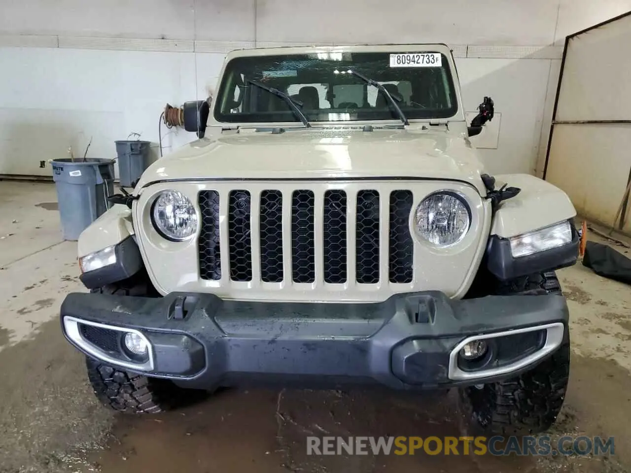 5 Photograph of a damaged car 1C6HJTAG9LL194549 JEEP GLADIATOR 2020