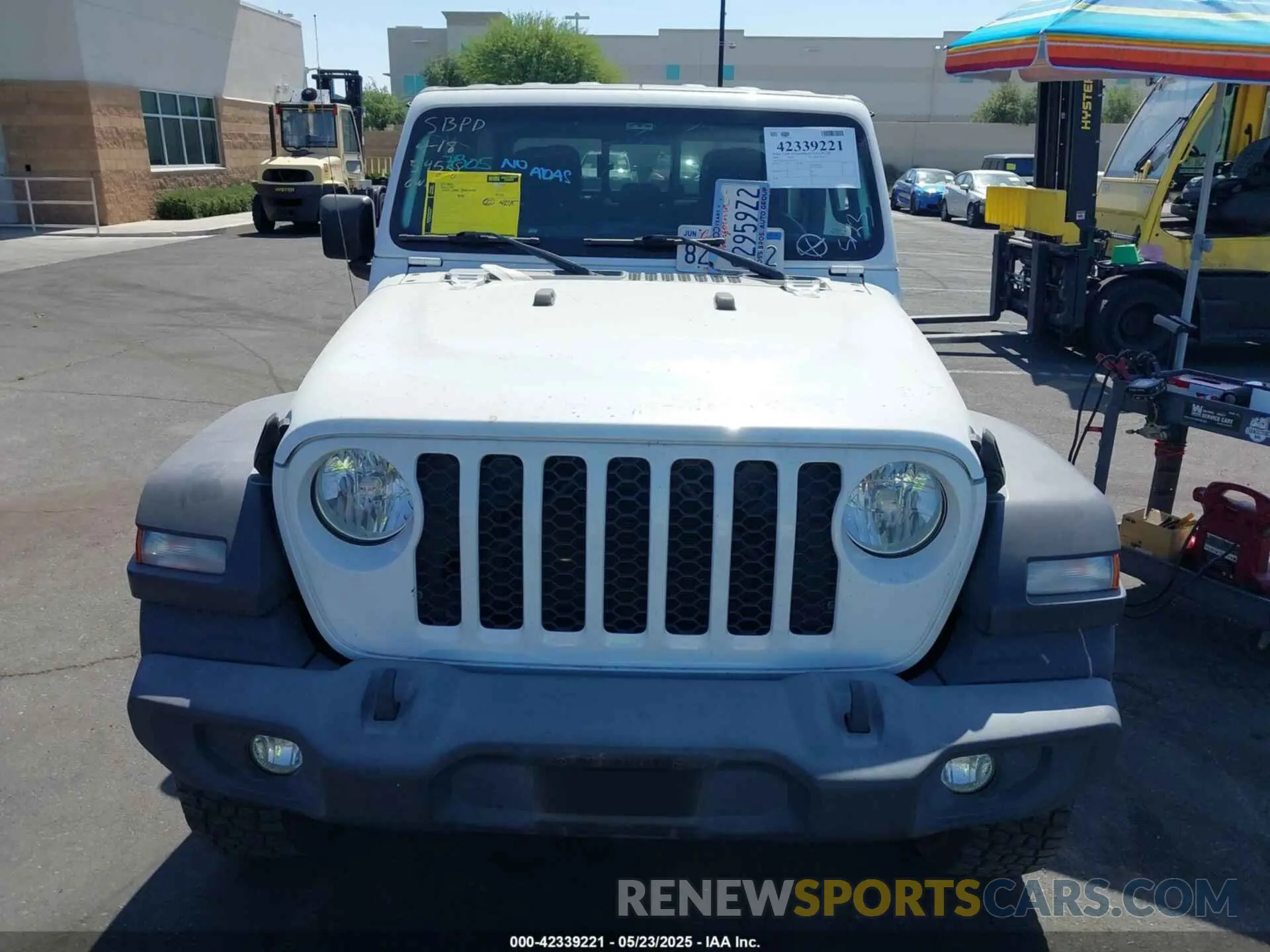 13 Photograph of a damaged car 1C6HJTAGXLL197315 JEEP GLADIATOR 2020