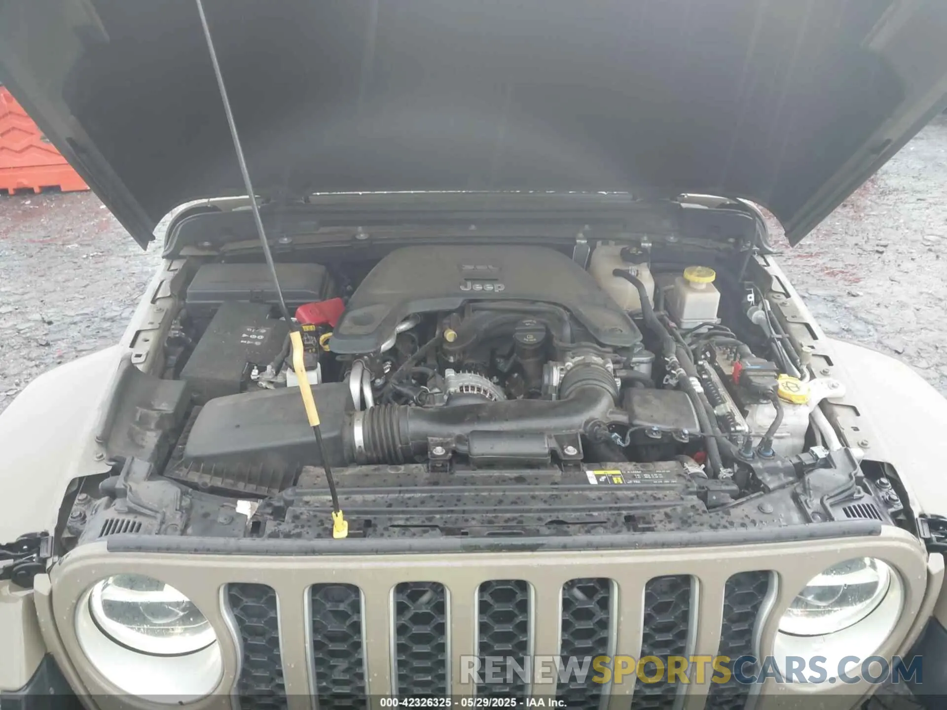 10 Photograph of a damaged car 1C6HJTFG0LL160699 JEEP GLADIATOR 2020