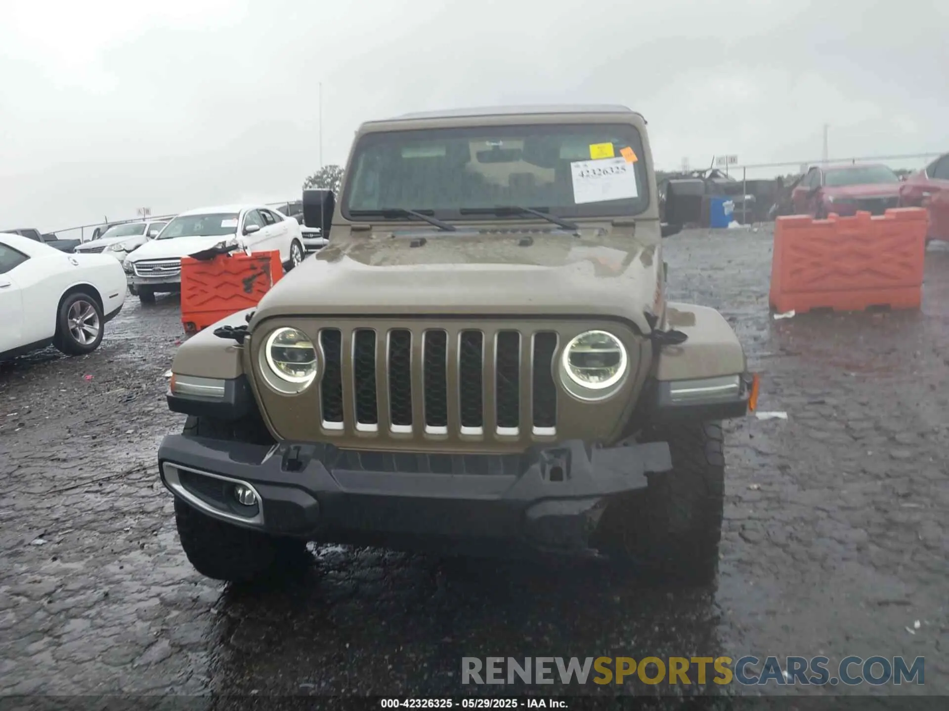 12 Photograph of a damaged car 1C6HJTFG0LL160699 JEEP GLADIATOR 2020