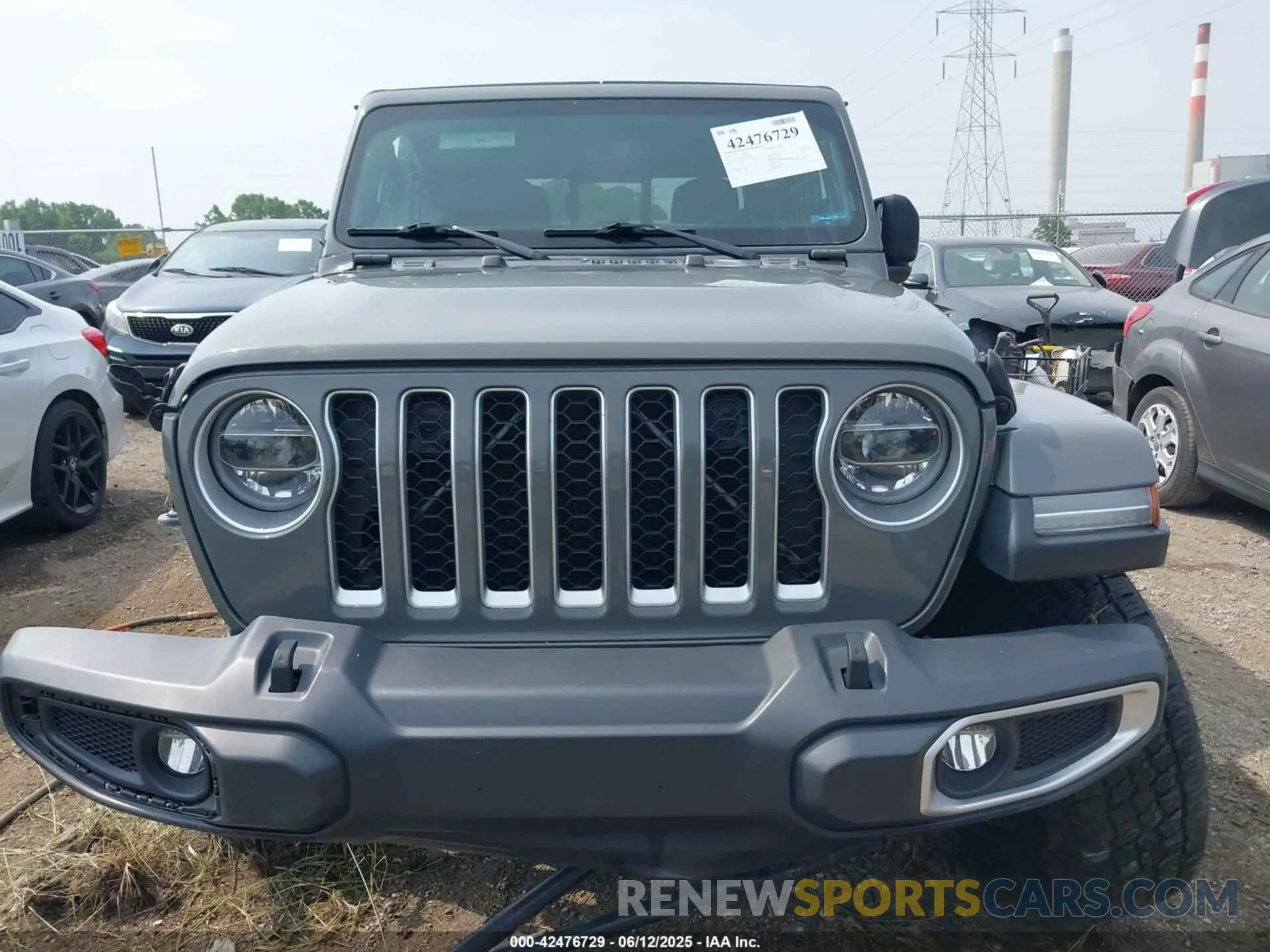 13 Photograph of a damaged car 1C6HJTFG0LL169628 JEEP GLADIATOR 2020