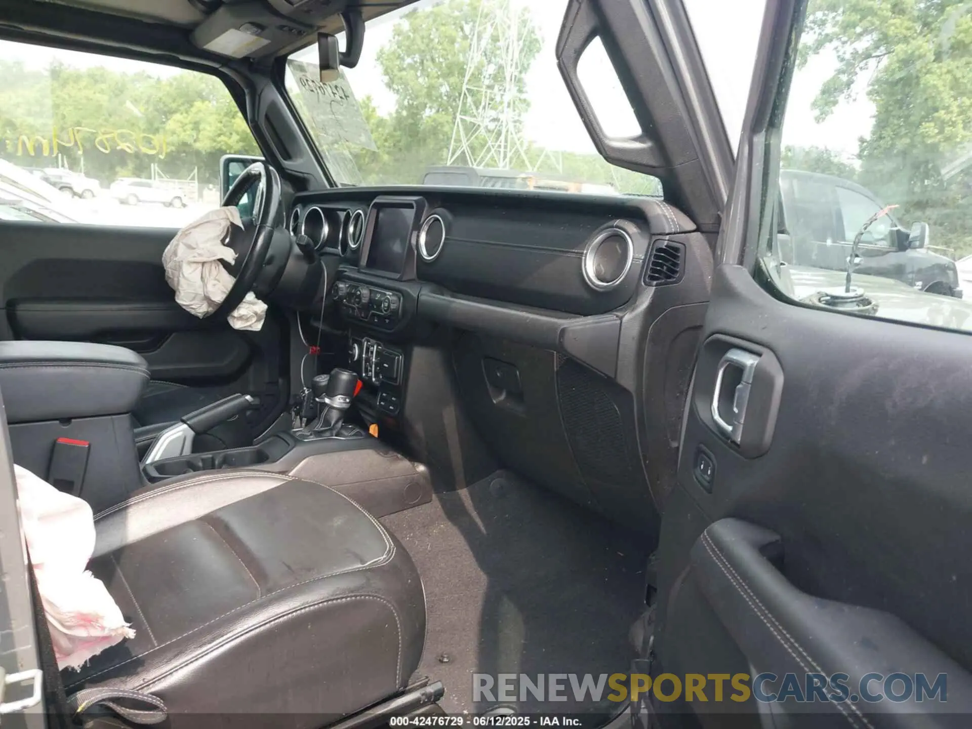 5 Photograph of a damaged car 1C6HJTFG0LL169628 JEEP GLADIATOR 2020