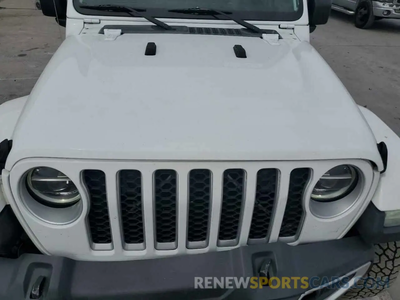 11 Photograph of a damaged car 1C6HJTFG0LL217144 JEEP GLADIATOR 2020