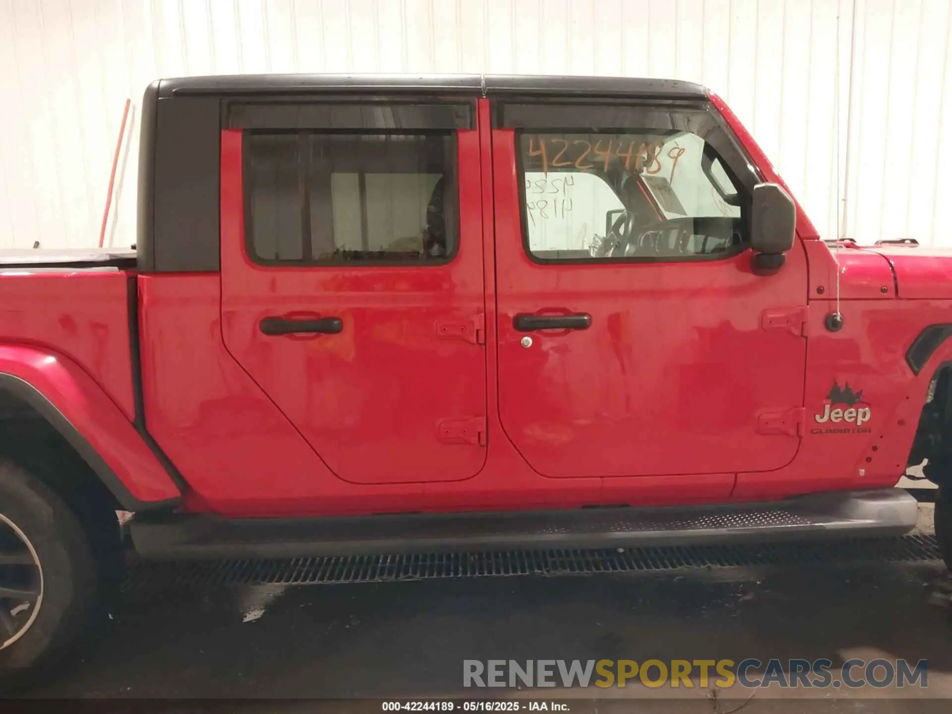 14 Photograph of a damaged car 1C6HJTFG1LL129994 JEEP GLADIATOR 2020