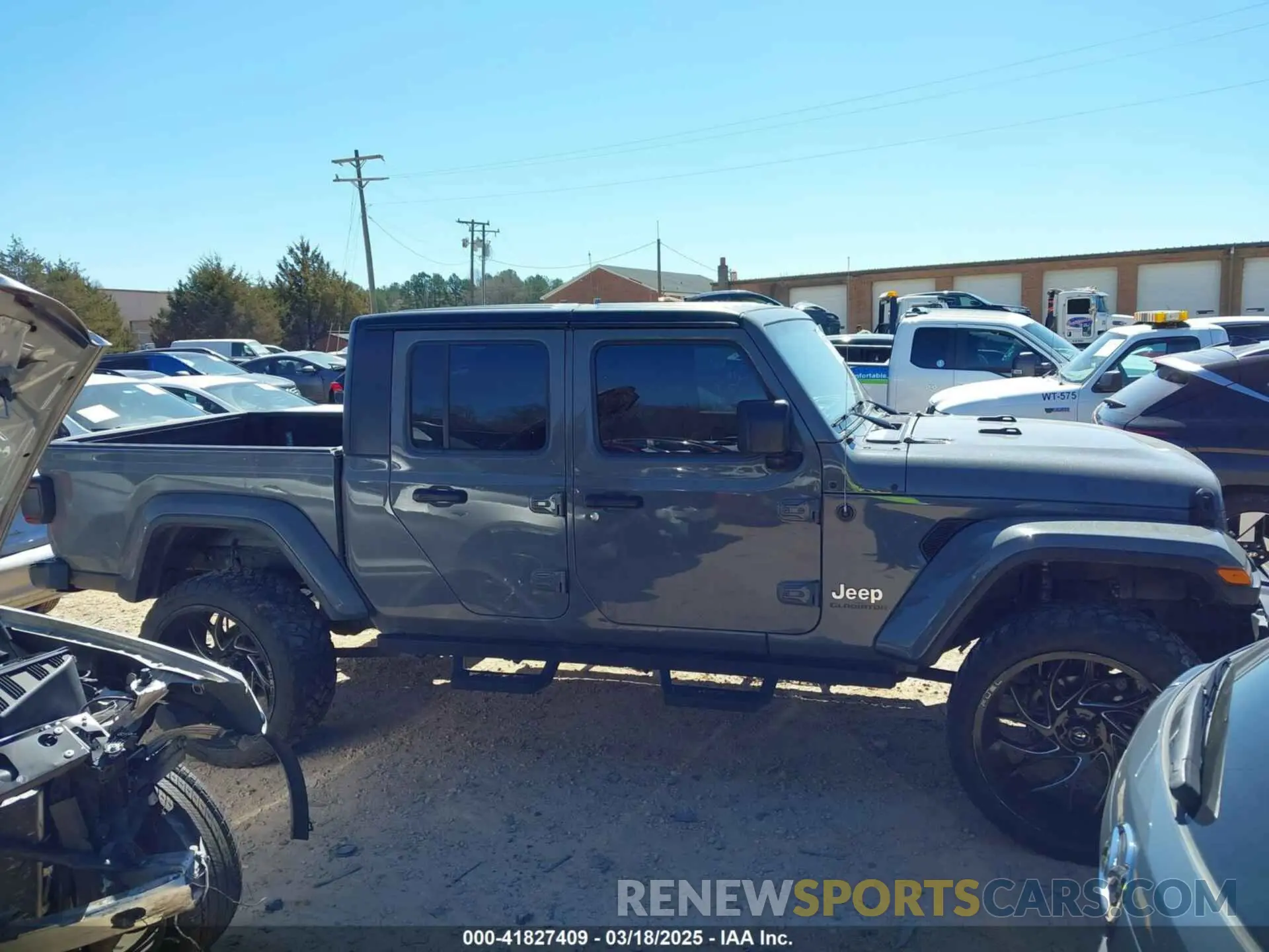 13 Photograph of a damaged car 1C6HJTFG4LL143369 JEEP GLADIATOR 2020