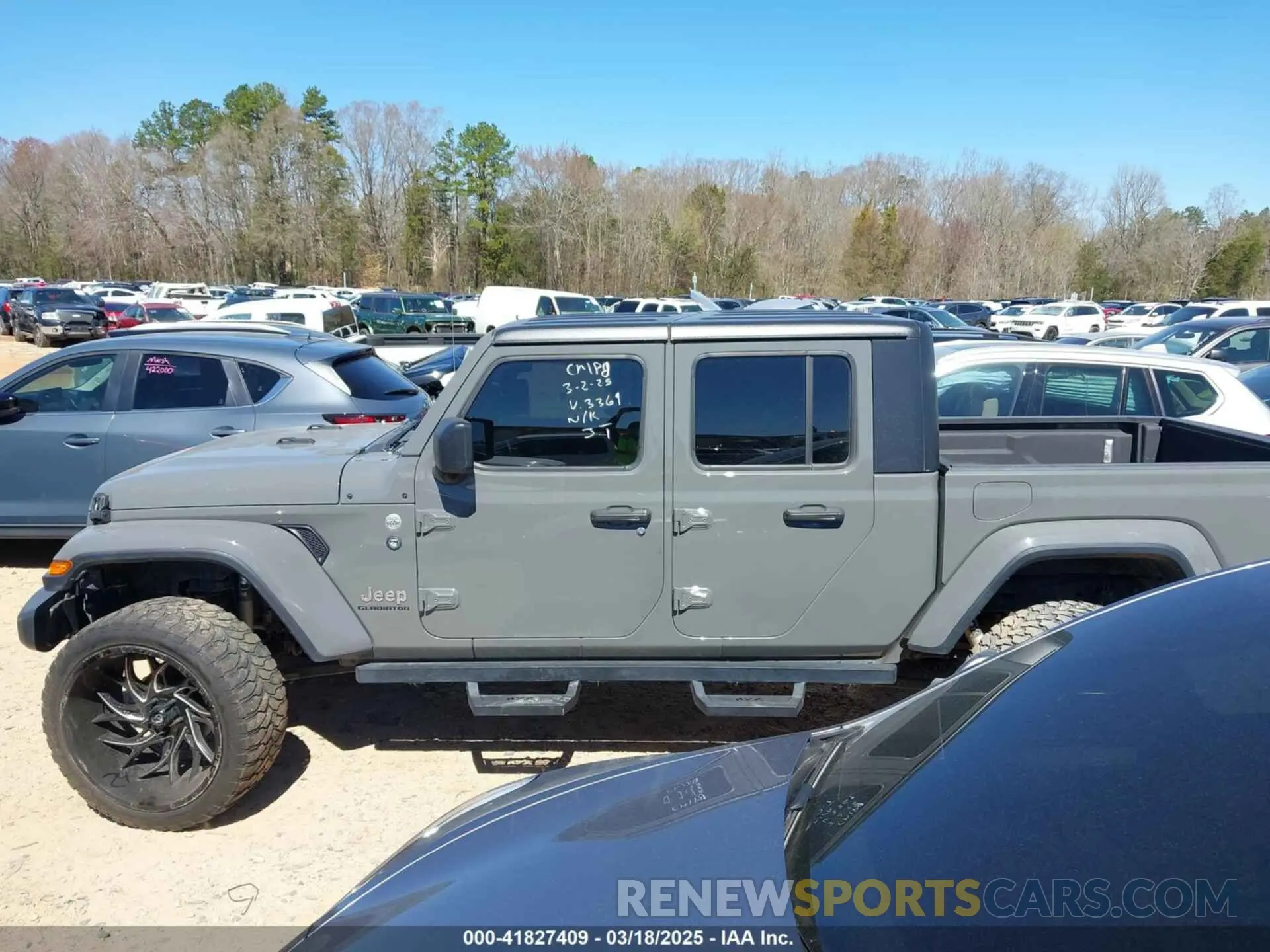 14 Photograph of a damaged car 1C6HJTFG4LL143369 JEEP GLADIATOR 2020