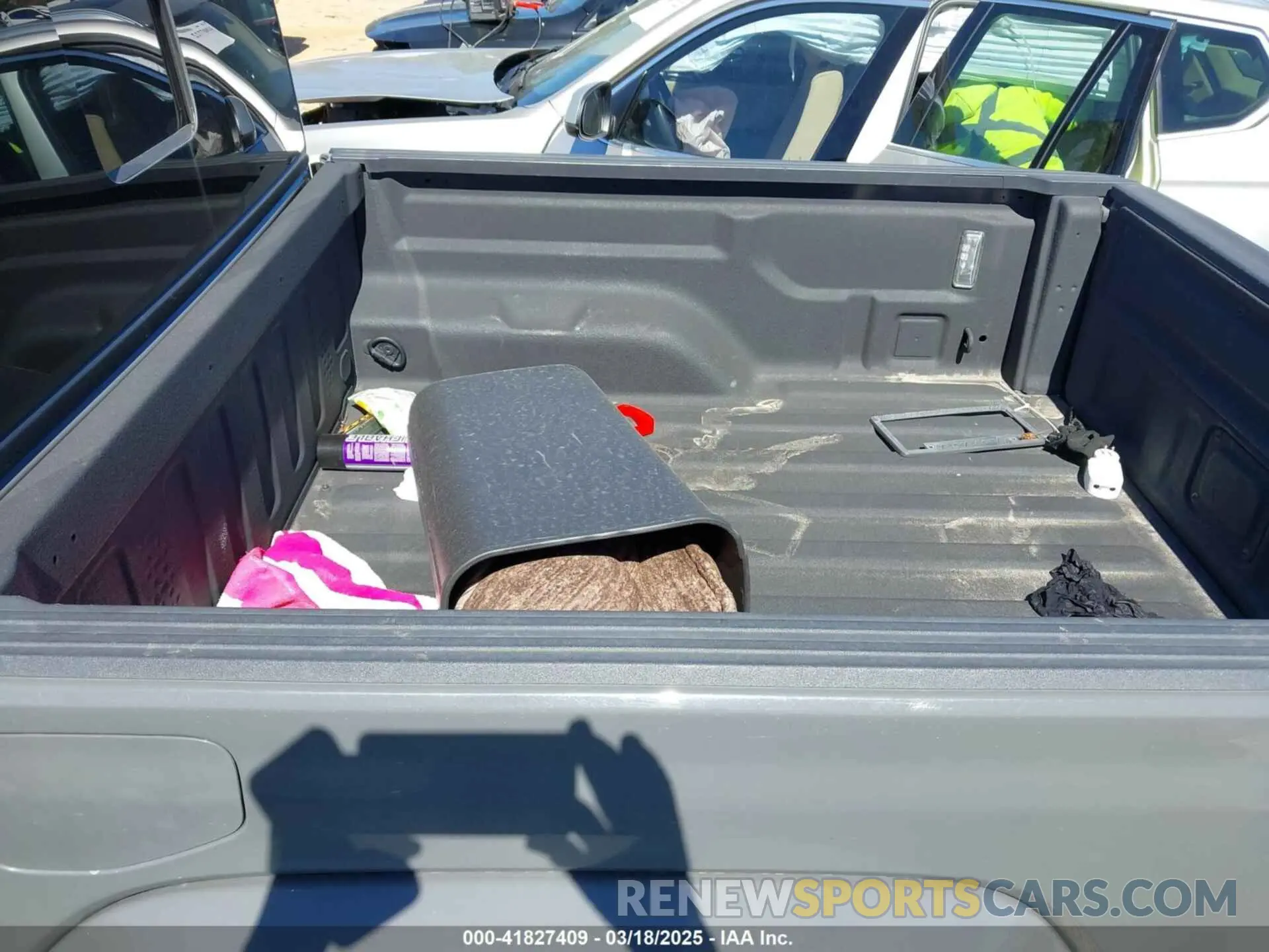 6 Photograph of a damaged car 1C6HJTFG4LL143369 JEEP GLADIATOR 2020