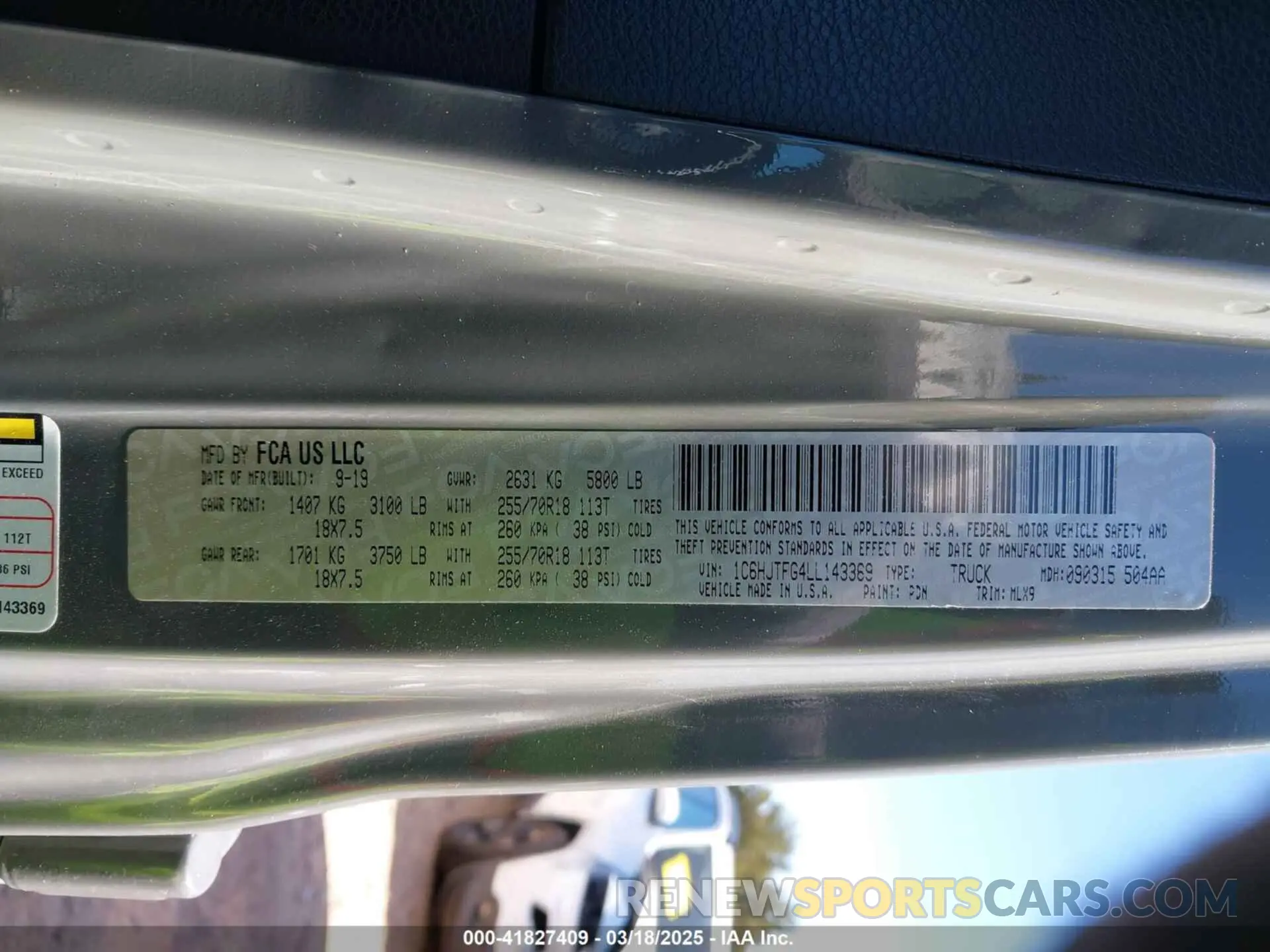 9 Photograph of a damaged car 1C6HJTFG4LL143369 JEEP GLADIATOR 2020