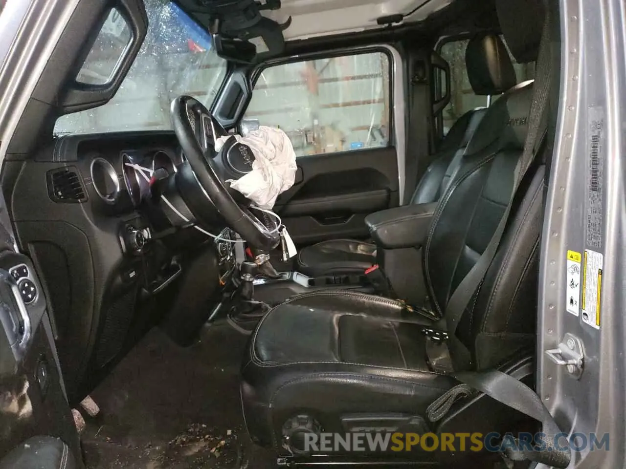7 Photograph of a damaged car 1C6HJTFG6LL117517 JEEP GLADIATOR 2020