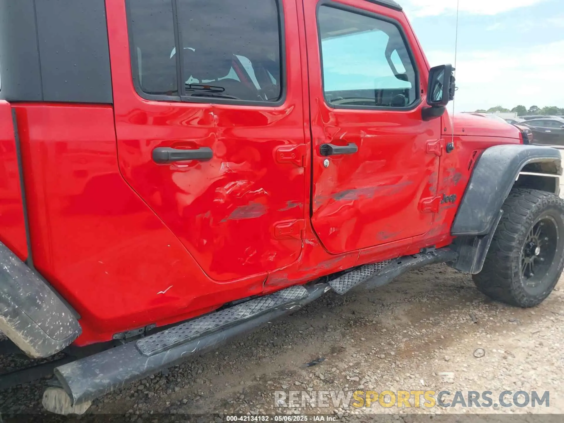 6 Photograph of a damaged car 1C6JJTAG1LL108622 JEEP GLADIATOR 2020