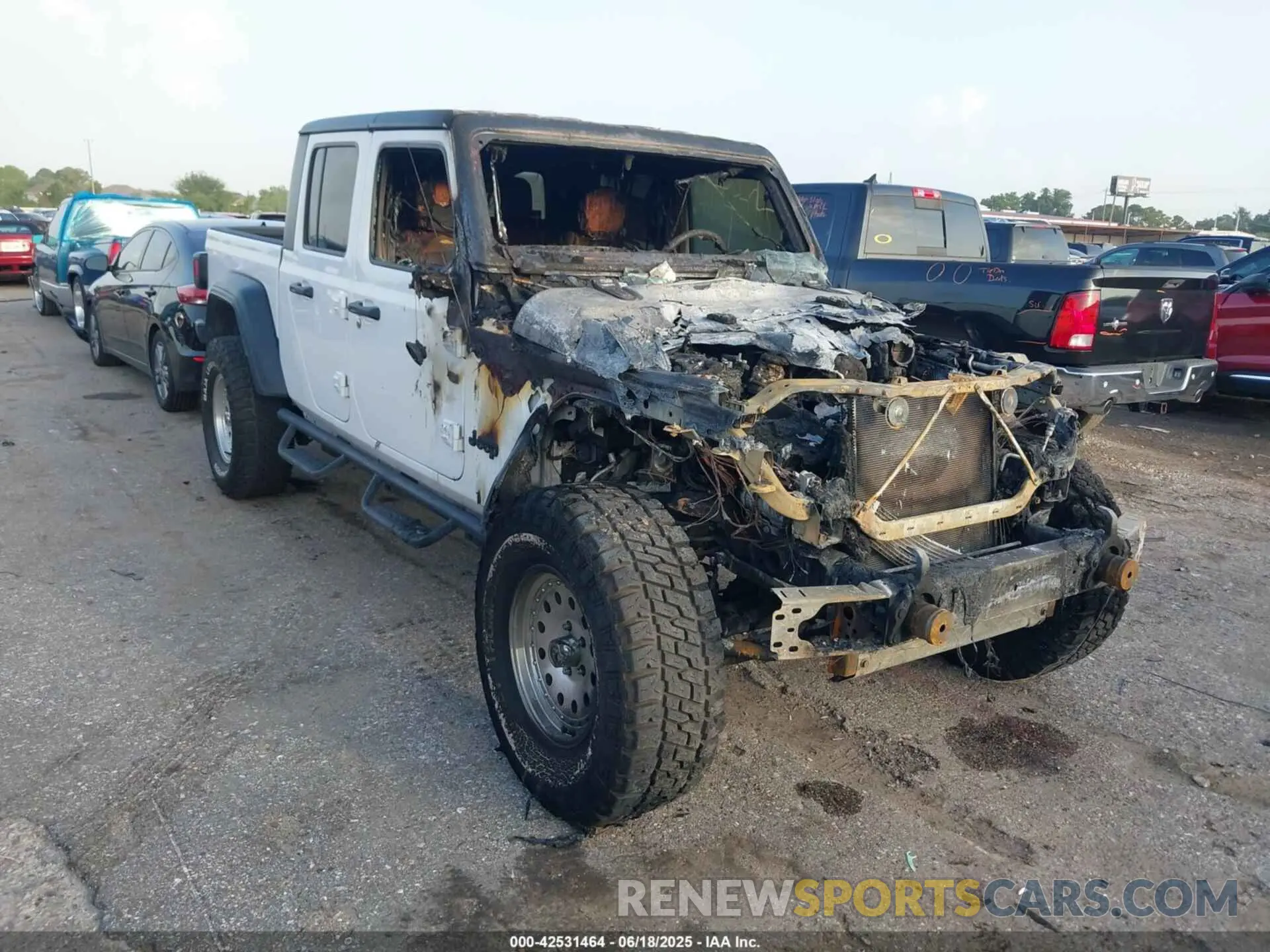 1 Photograph of a damaged car 1C6JJTAG2LL181191 JEEP GLADIATOR 2020
