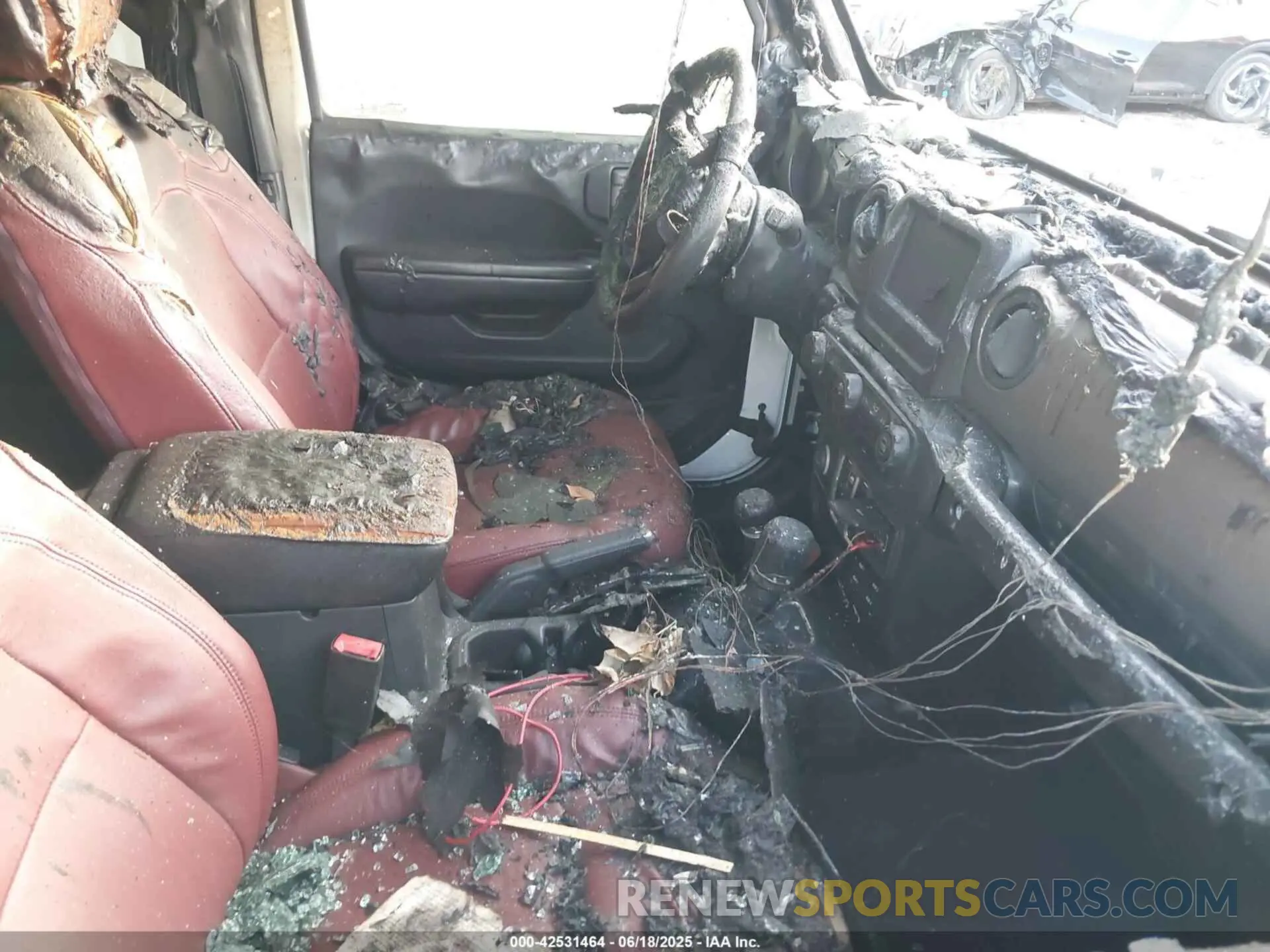5 Photograph of a damaged car 1C6JJTAG2LL181191 JEEP GLADIATOR 2020