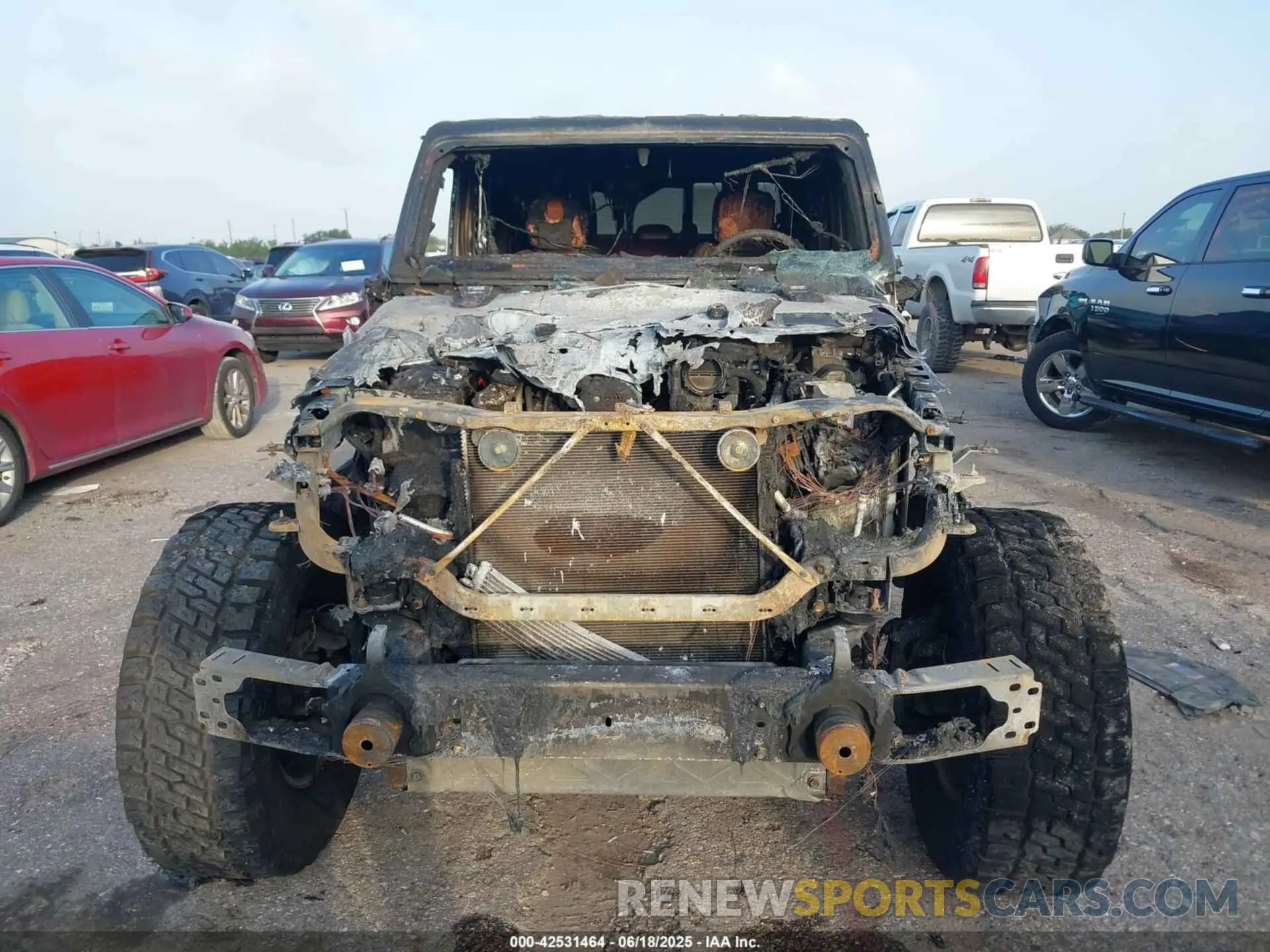 6 Photograph of a damaged car 1C6JJTAG2LL181191 JEEP GLADIATOR 2020