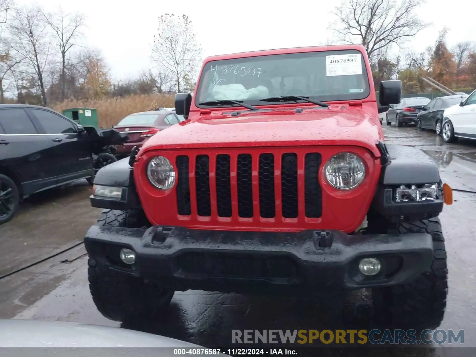 12 Photograph of a damaged car 1C6JJTAG3LL108718 JEEP GLADIATOR 2020