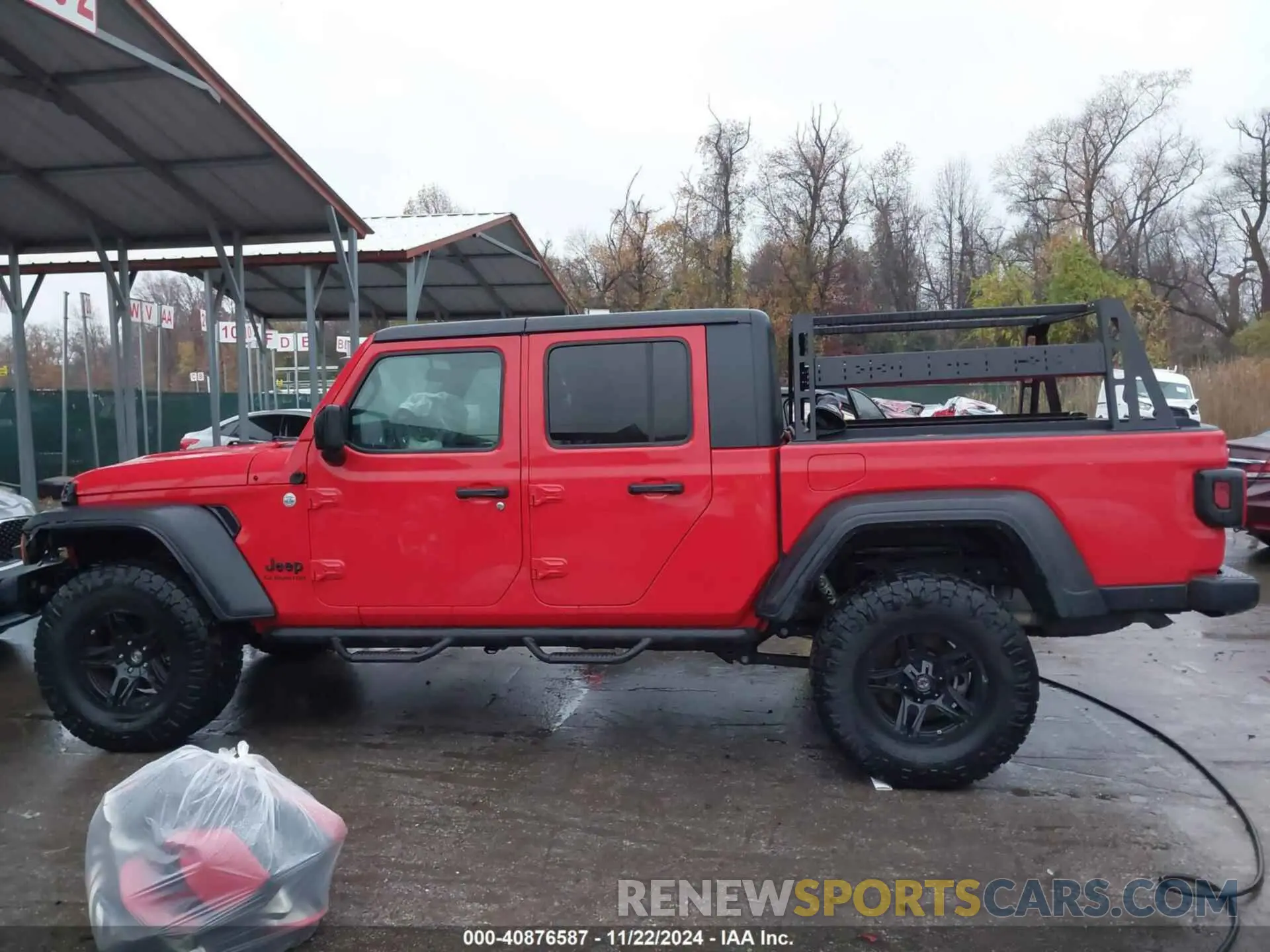 14 Photograph of a damaged car 1C6JJTAG3LL108718 JEEP GLADIATOR 2020