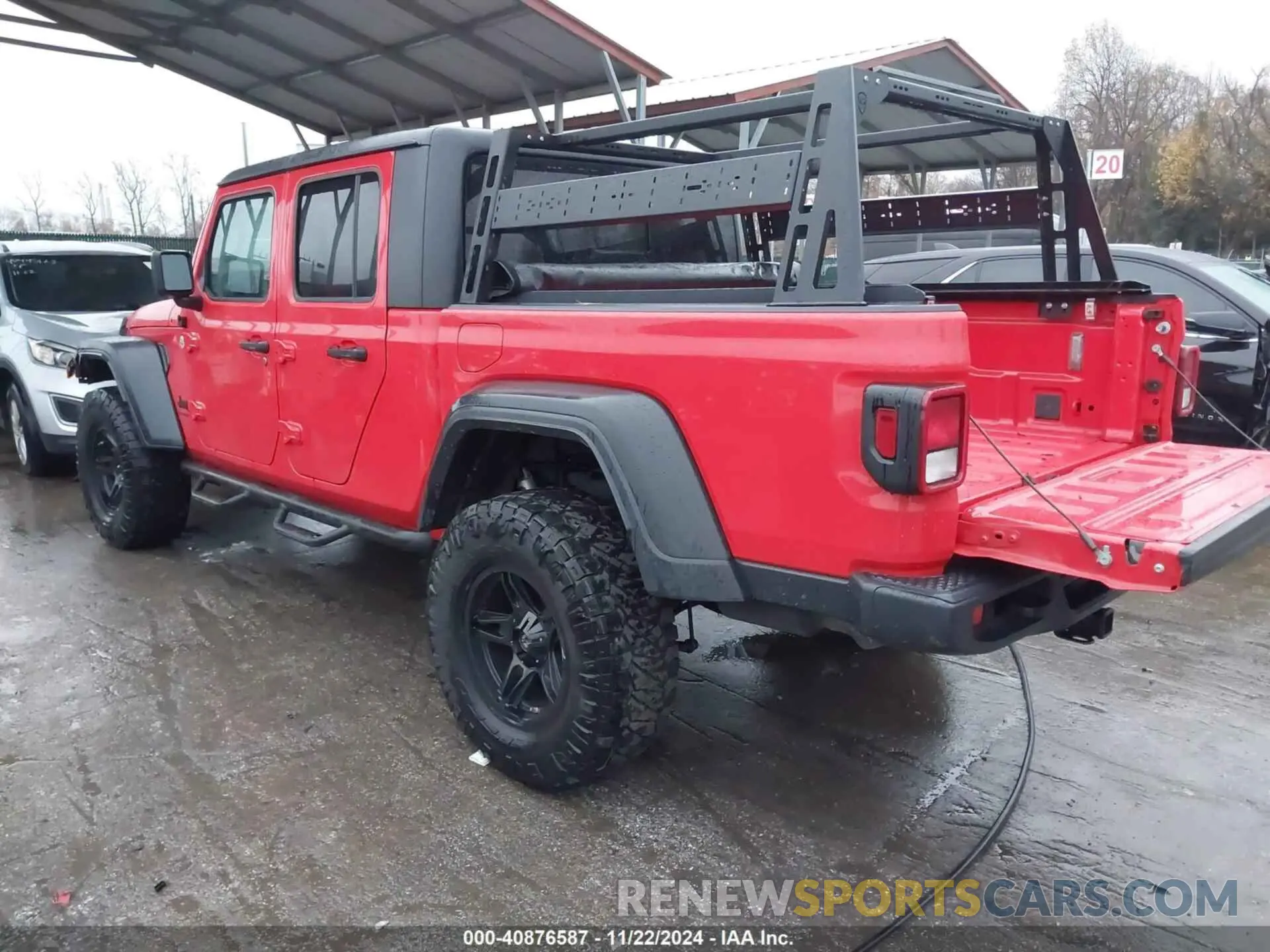 3 Photograph of a damaged car 1C6JJTAG3LL108718 JEEP GLADIATOR 2020