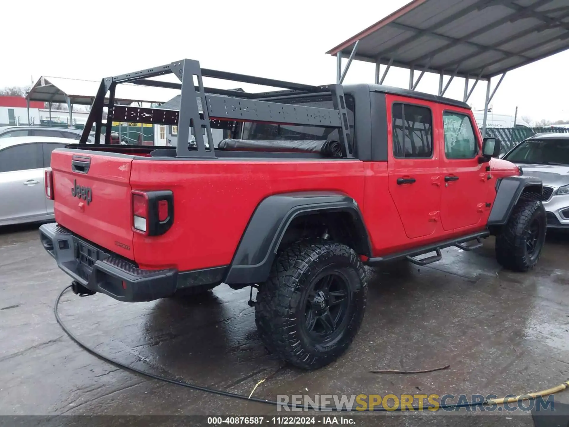 4 Photograph of a damaged car 1C6JJTAG3LL108718 JEEP GLADIATOR 2020