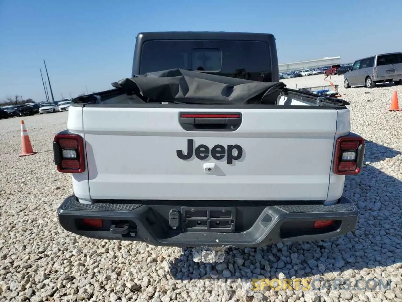 6 Photograph of a damaged car 1C6JJTAG5LL116366 JEEP GLADIATOR 2020
