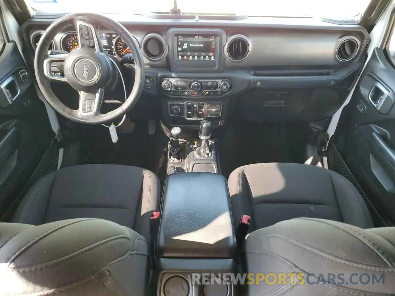 8 Photograph of a damaged car 1C6JJTAG5LL116366 JEEP GLADIATOR 2020