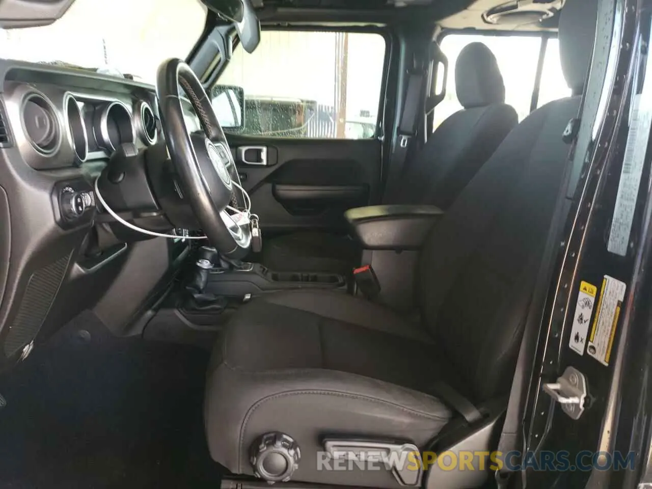 7 Photograph of a damaged car 1C6JJTAGXLL139755 JEEP GLADIATOR 2020
