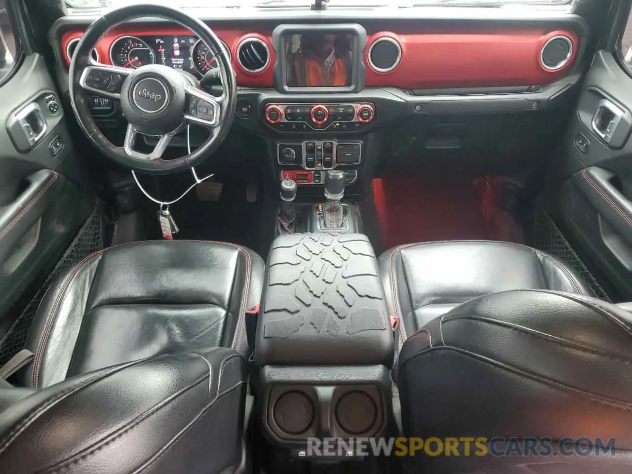 8 Photograph of a damaged car 1C6JJTBG0LL163075 JEEP GLADIATOR 2020