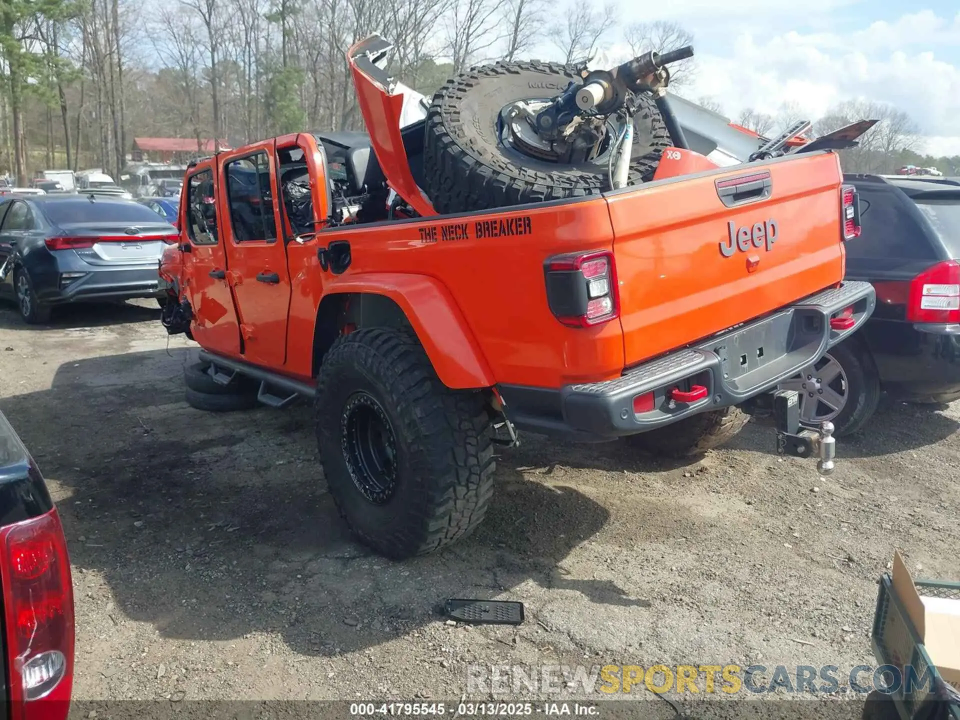 3 Photograph of a damaged car 1C6JJTBG0LL164890 JEEP GLADIATOR 2020