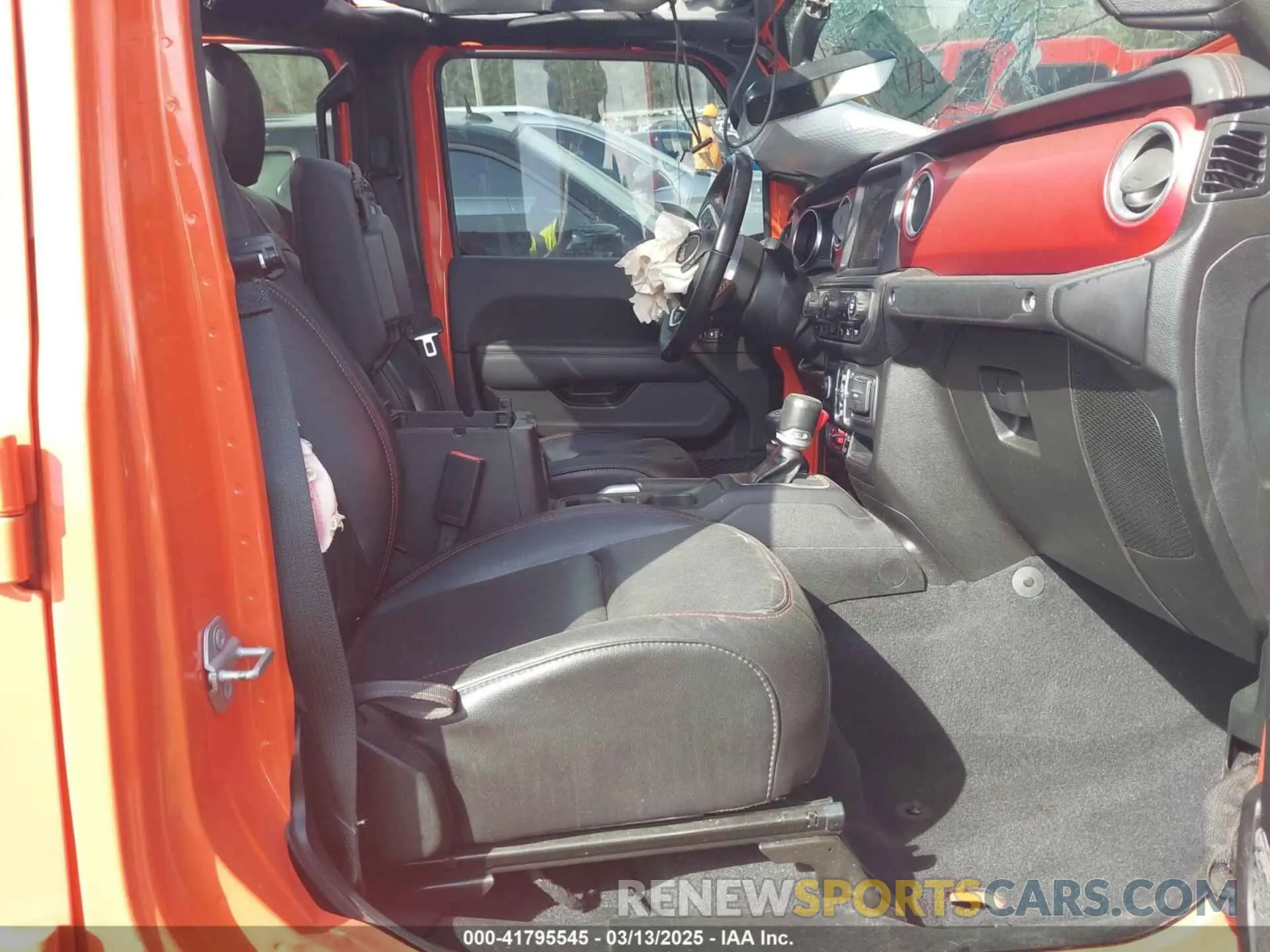 5 Photograph of a damaged car 1C6JJTBG0LL164890 JEEP GLADIATOR 2020