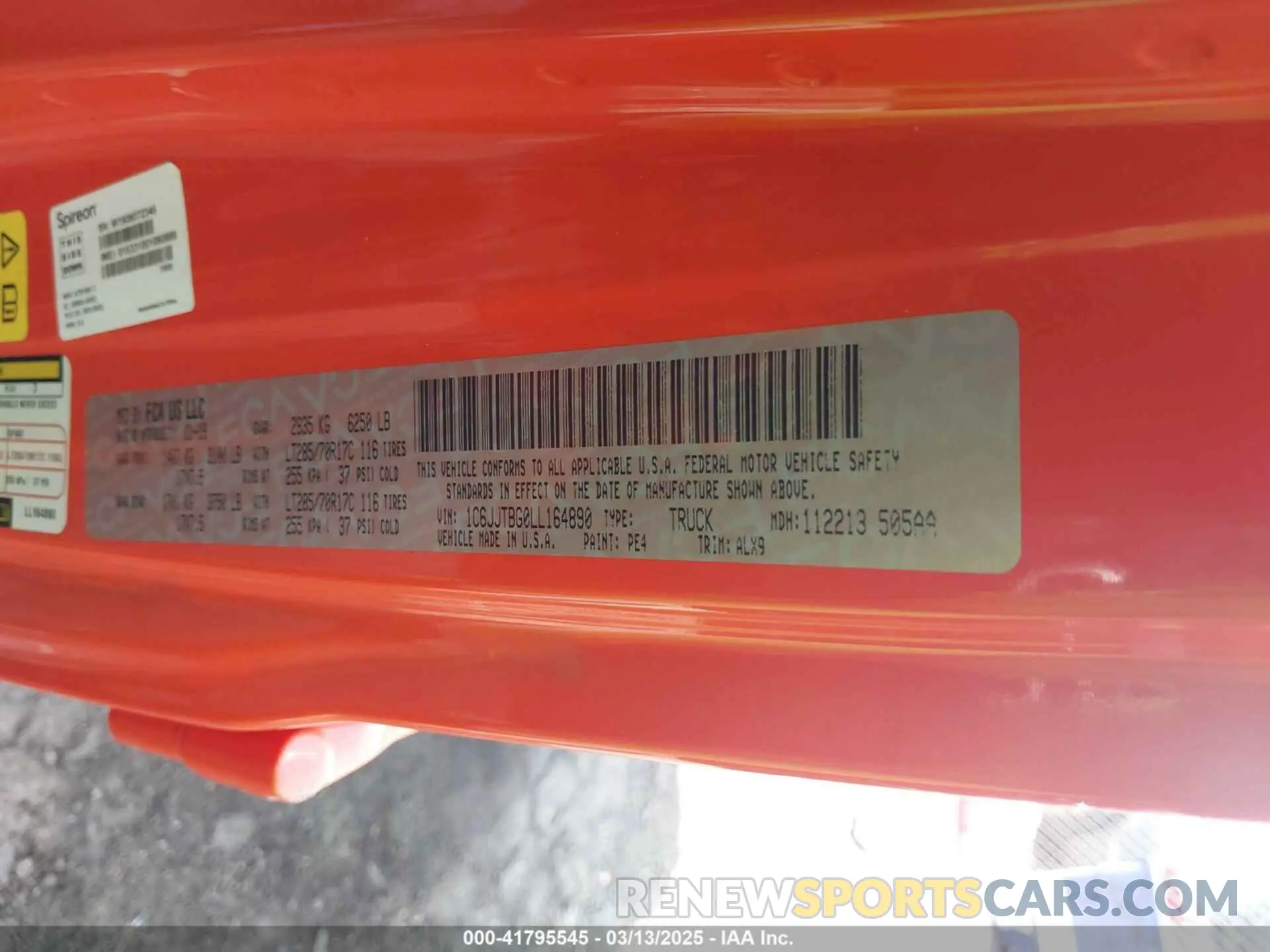9 Photograph of a damaged car 1C6JJTBG0LL164890 JEEP GLADIATOR 2020