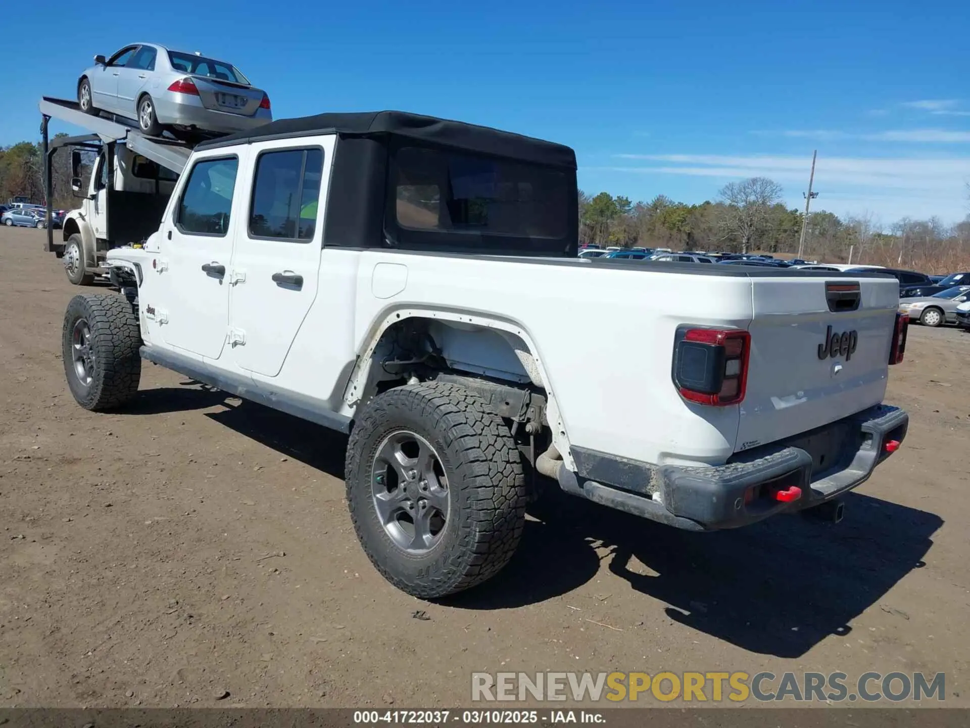 3 Photograph of a damaged car 1C6JJTBG1LL181875 JEEP GLADIATOR 2020