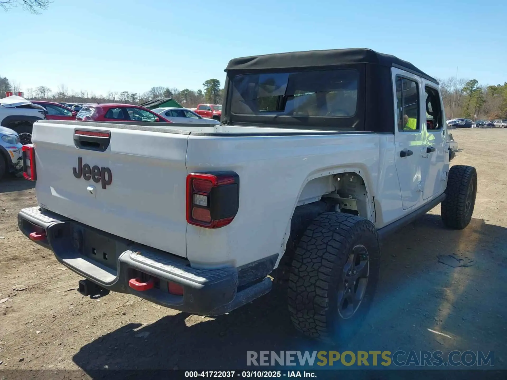 4 Photograph of a damaged car 1C6JJTBG1LL181875 JEEP GLADIATOR 2020