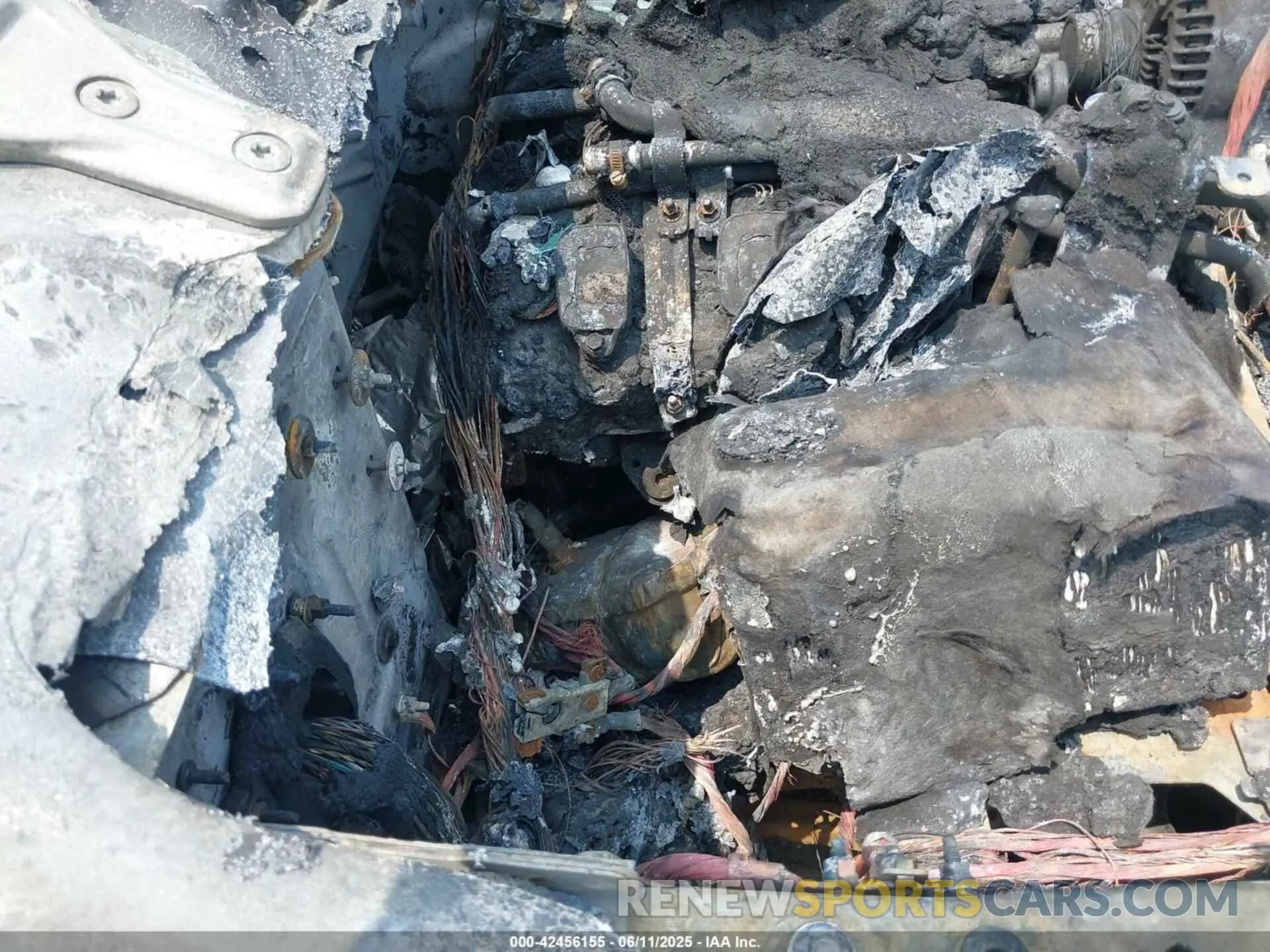 11 Photograph of a damaged car 1C6JJTBG2LL179181 JEEP GLADIATOR 2020