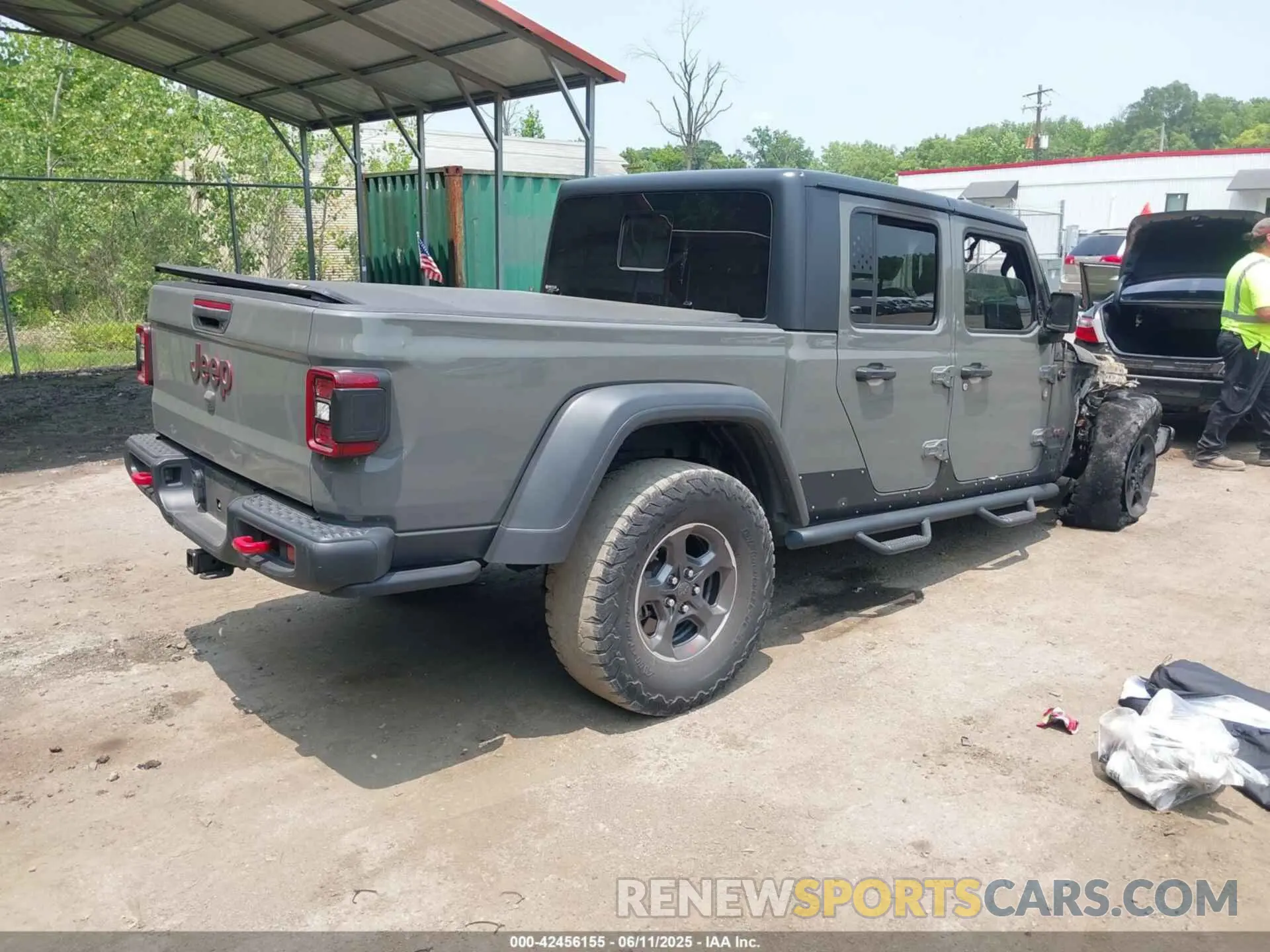 4 Photograph of a damaged car 1C6JJTBG2LL179181 JEEP GLADIATOR 2020