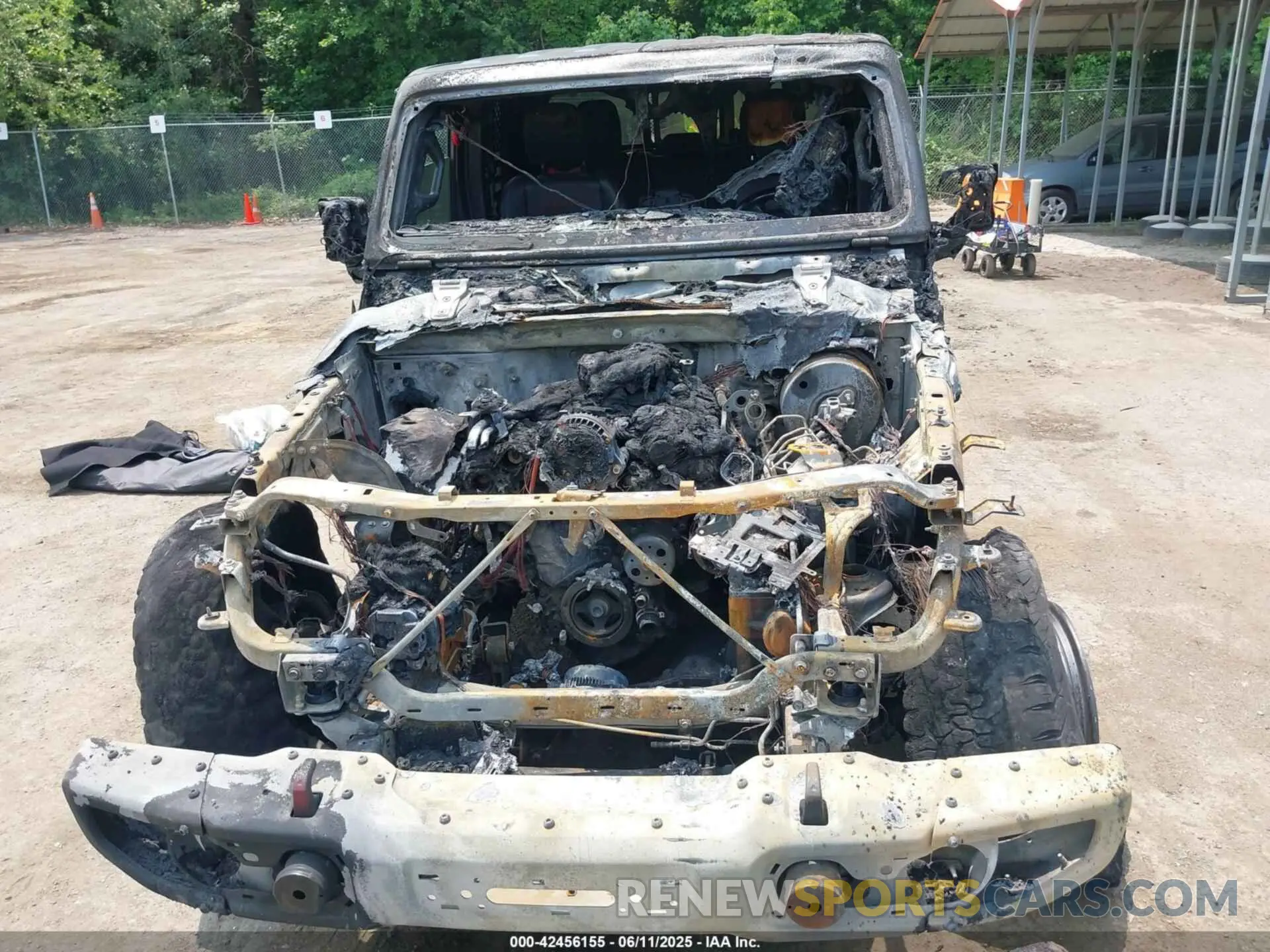 6 Photograph of a damaged car 1C6JJTBG2LL179181 JEEP GLADIATOR 2020