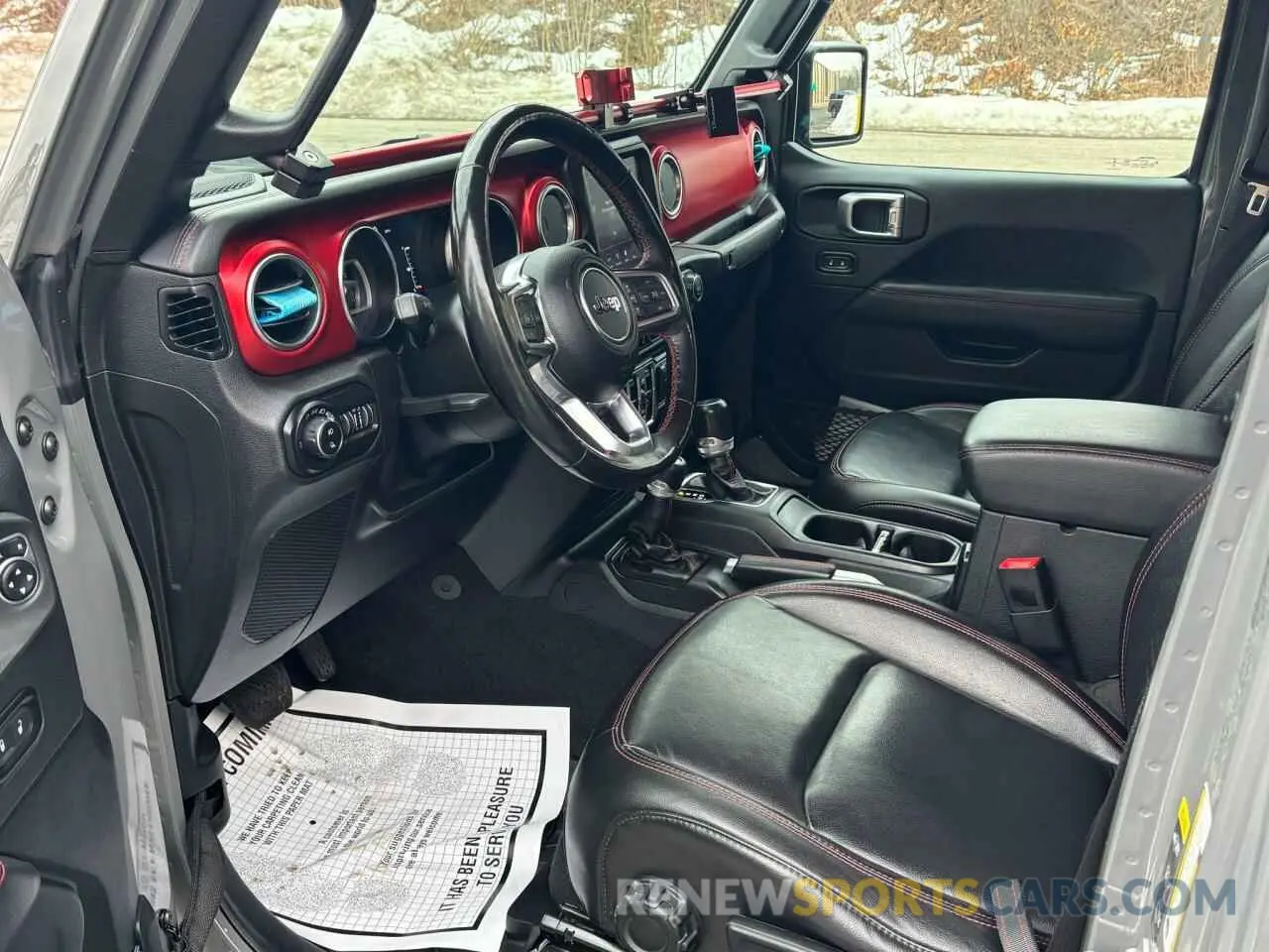 5 Photograph of a damaged car 1C6JJTBG3LL159134 JEEP GLADIATOR 2020