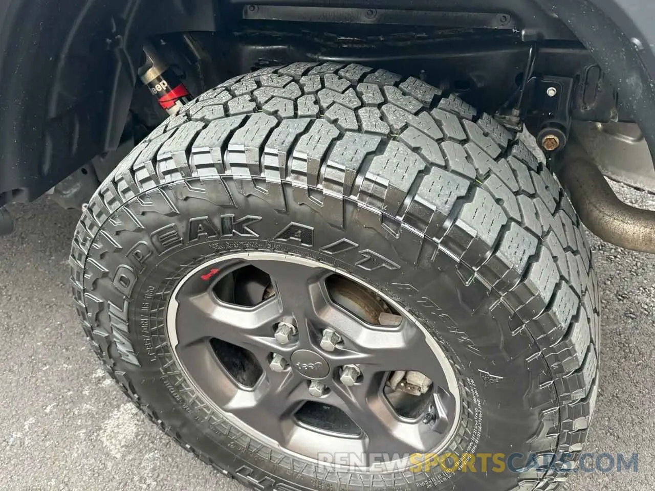 9 Photograph of a damaged car 1C6JJTBG3LL159134 JEEP GLADIATOR 2020