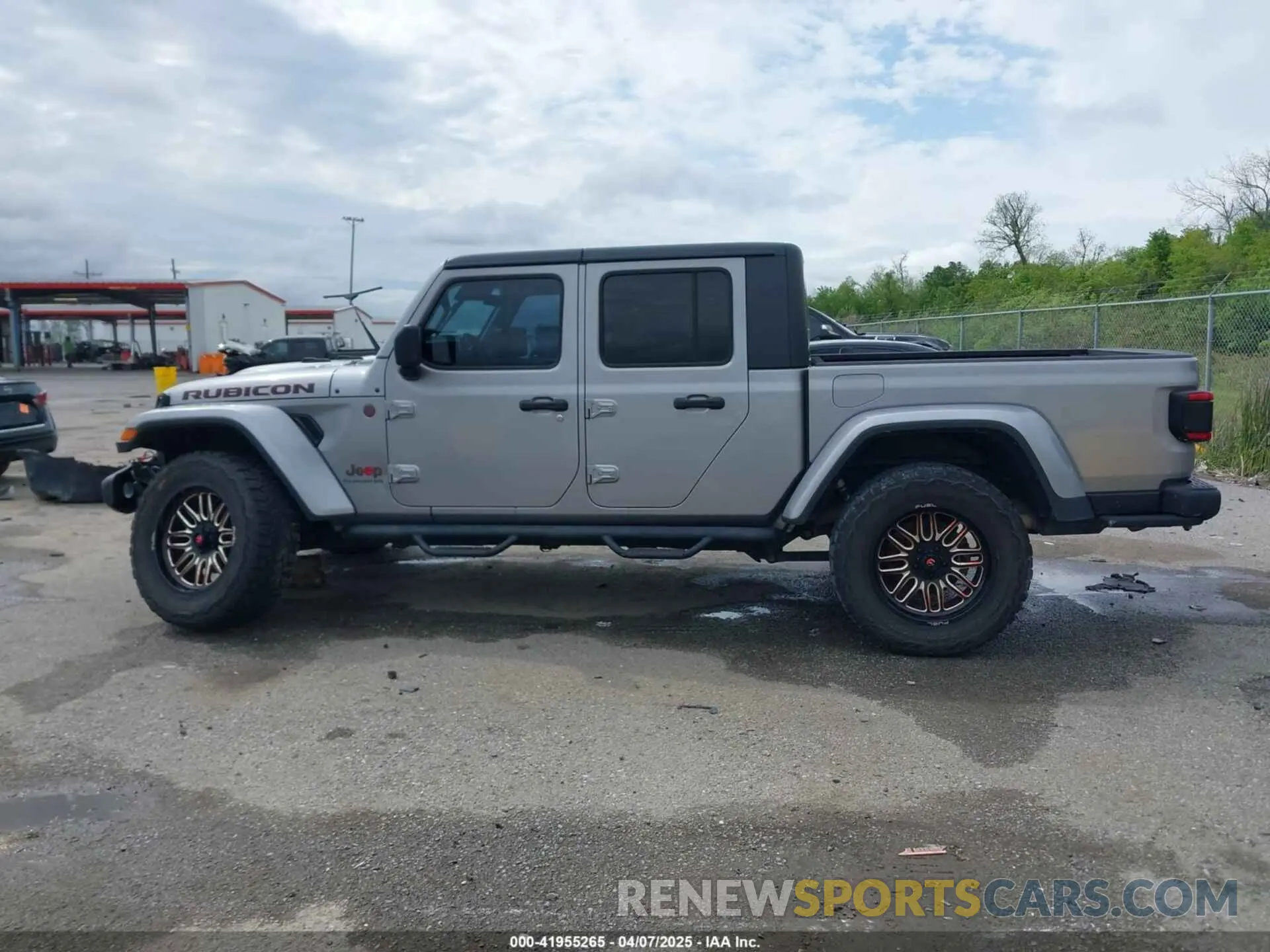 14 Photograph of a damaged car 1C6JJTBG5LL142576 JEEP GLADIATOR 2020