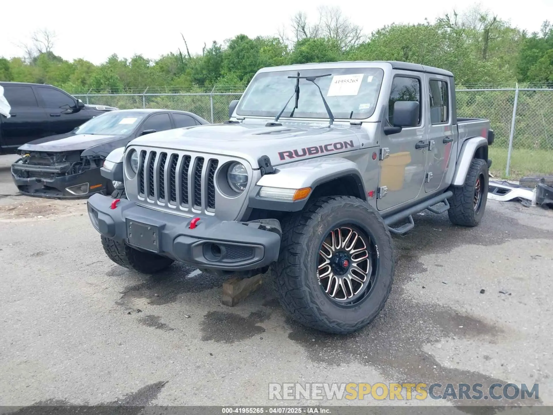 2 Photograph of a damaged car 1C6JJTBG5LL142576 JEEP GLADIATOR 2020