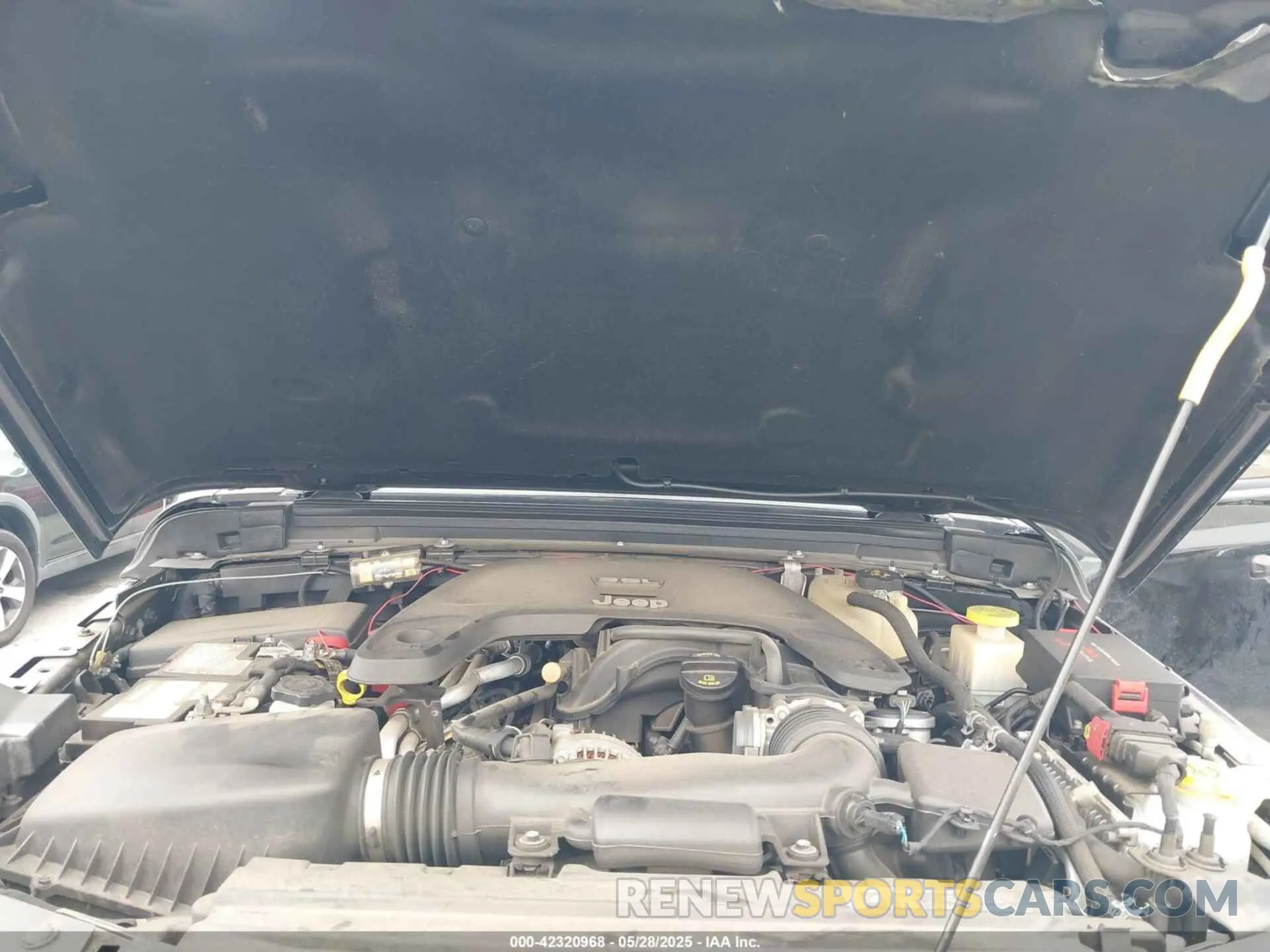 10 Photograph of a damaged car 1C6JJTBG7LL102189 JEEP GLADIATOR 2020