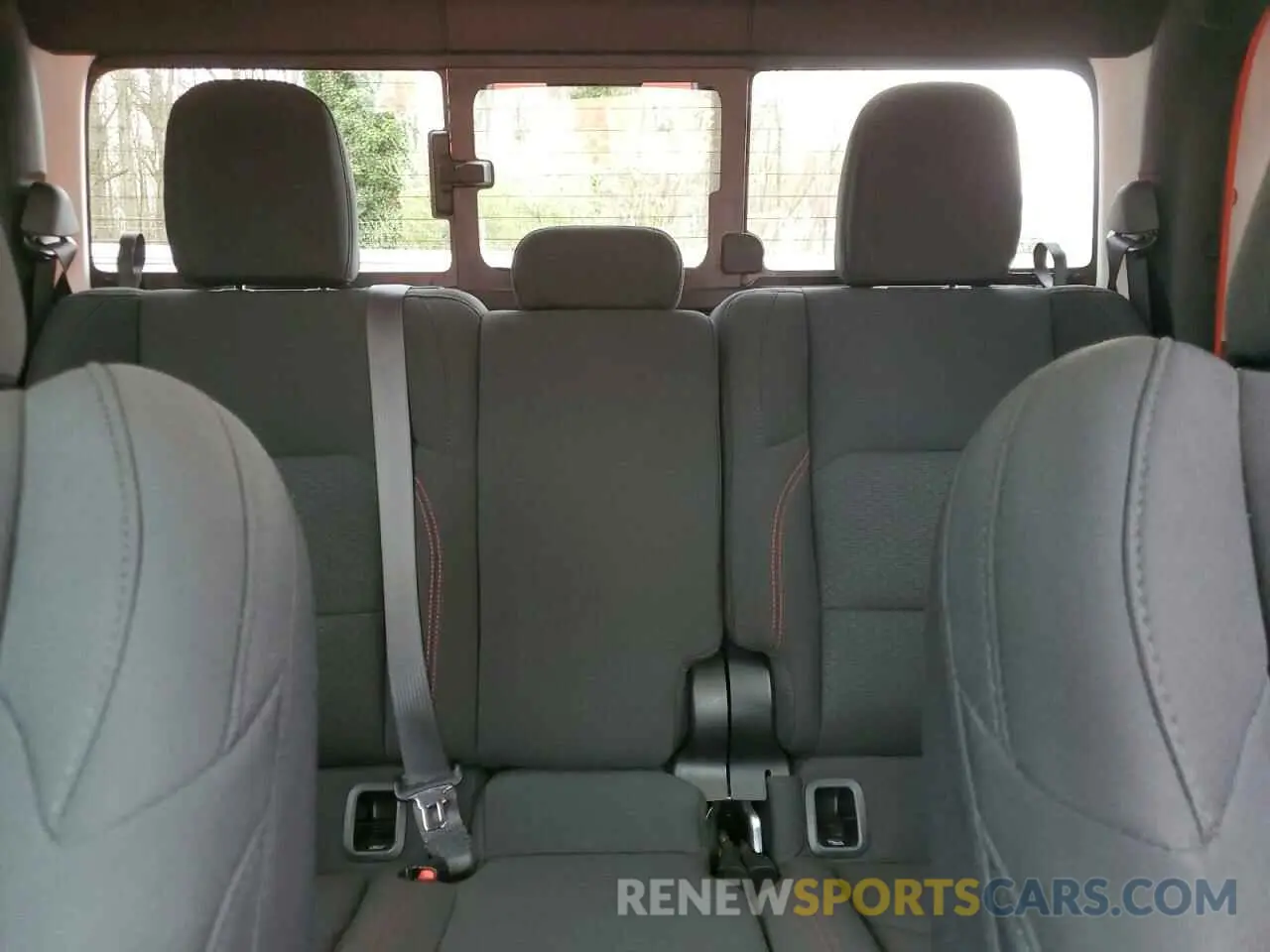 10 Photograph of a damaged car 1C6JJTBG8LL156097 JEEP GLADIATOR 2020