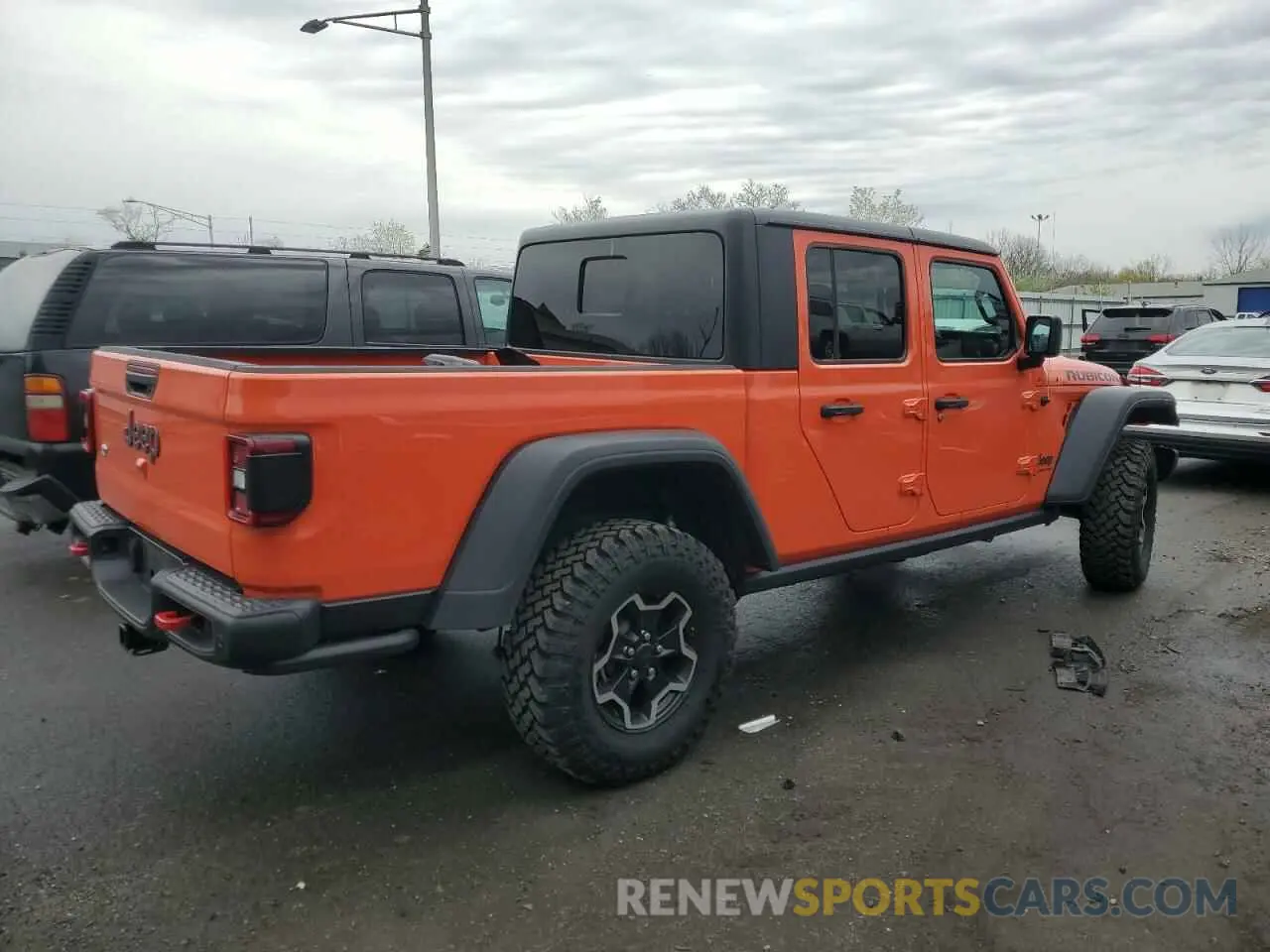 3 Photograph of a damaged car 1C6JJTBG8LL156097 JEEP GLADIATOR 2020
